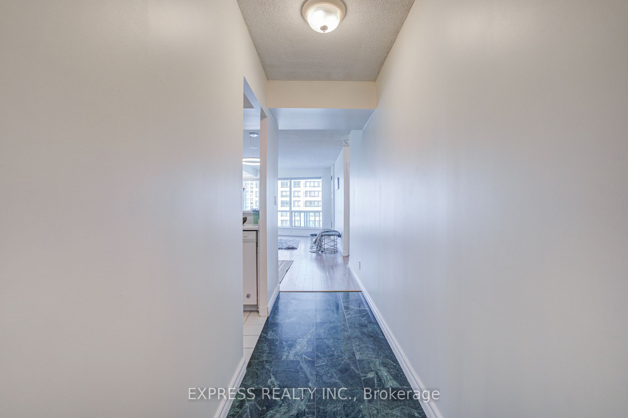 18 Lee Centre Drive 1111 Property Photo 7