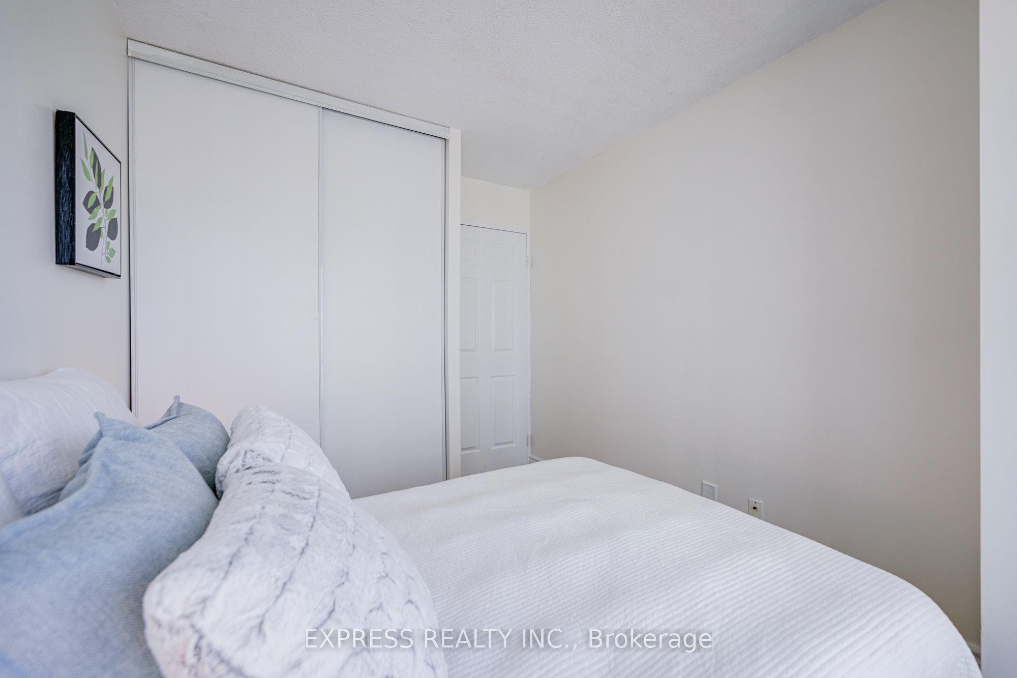 18 Lee Centre Drive 1111 Property Photo 30