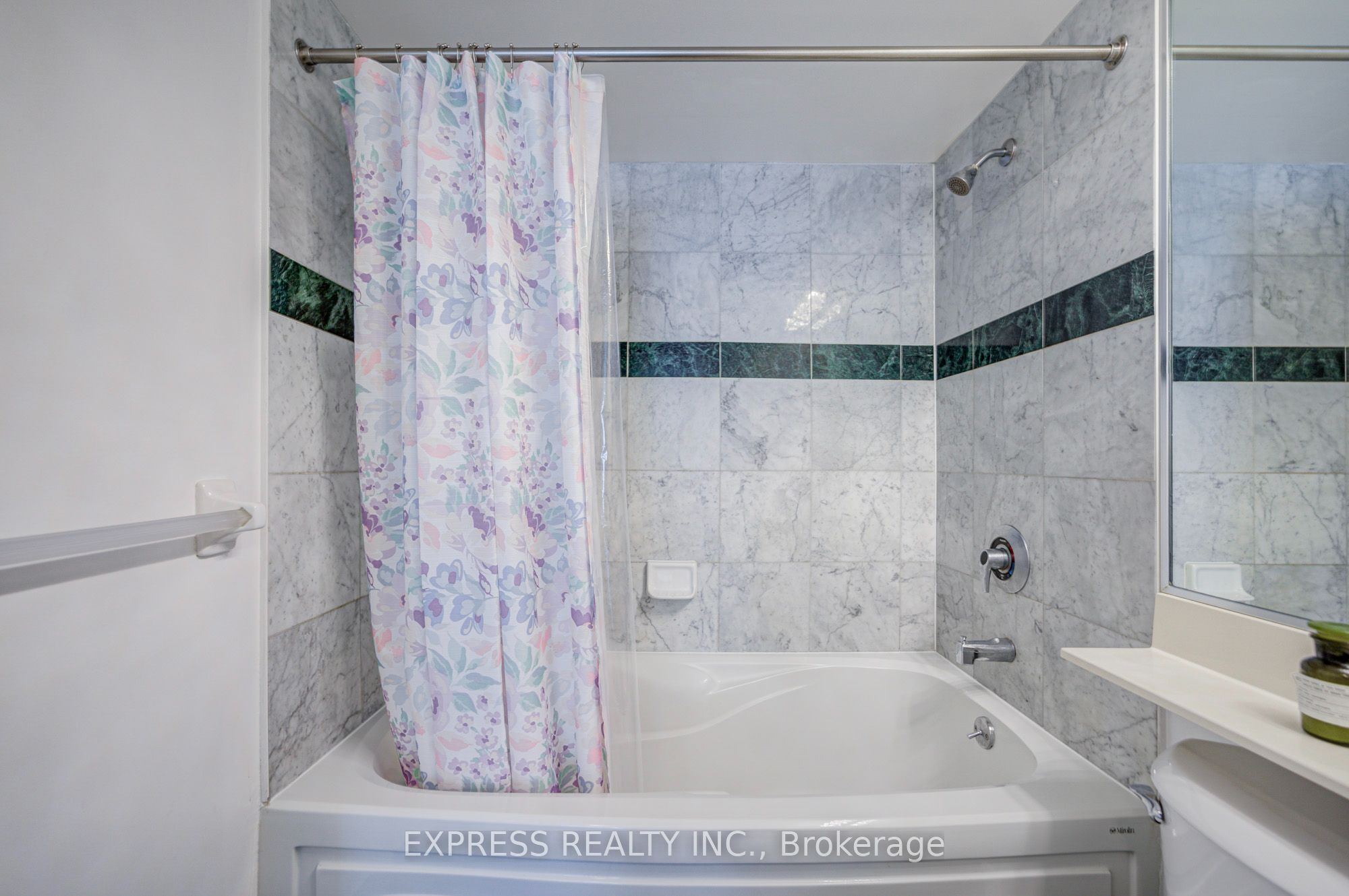 18 Lee Centre Drive 1111 Property Photo 34