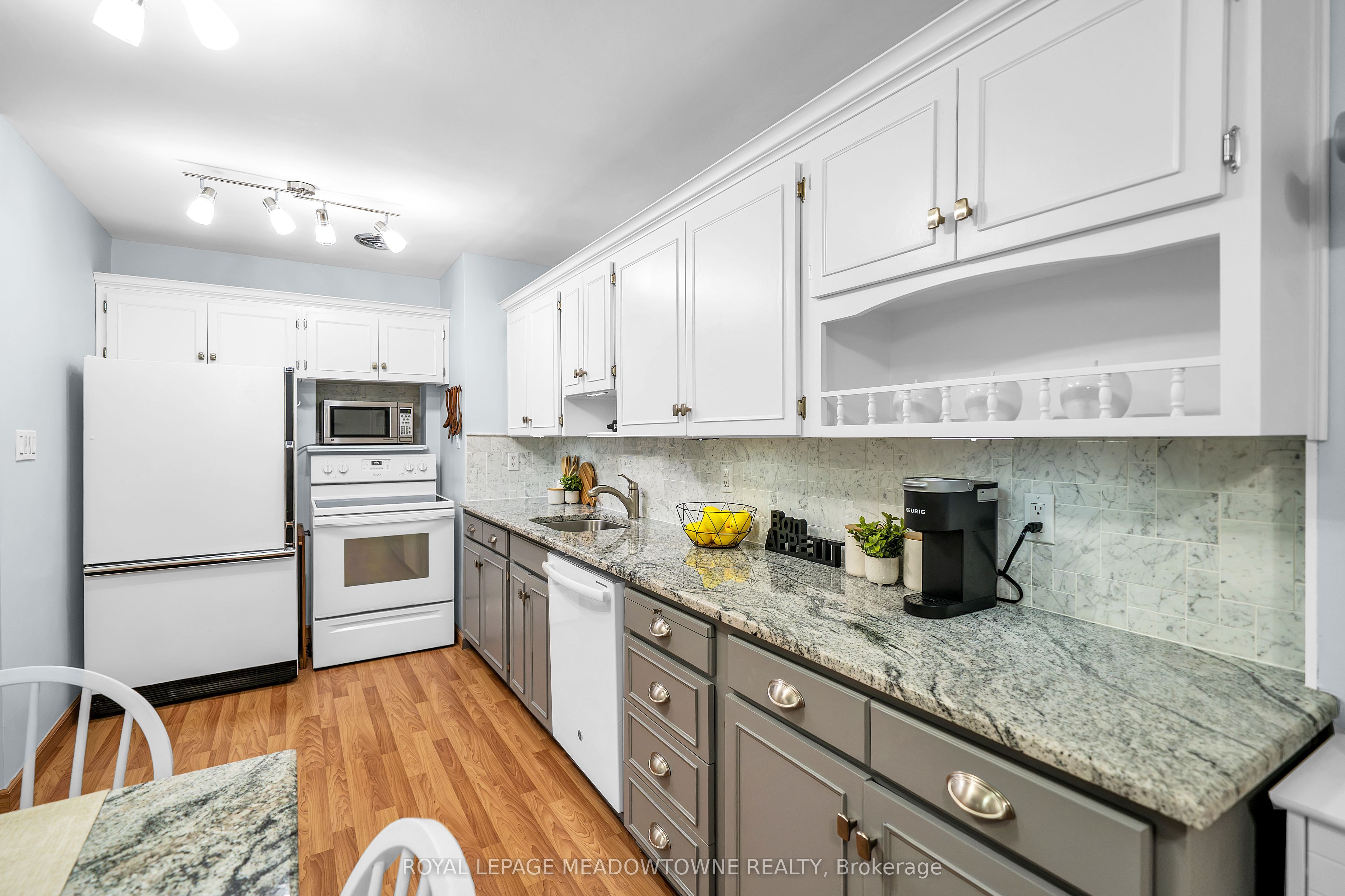 48 Garside Avenue Property Photo 9