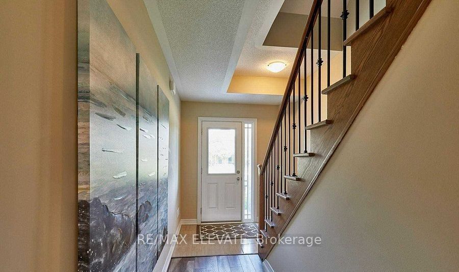 28 Waterstone Way Property Photo 3