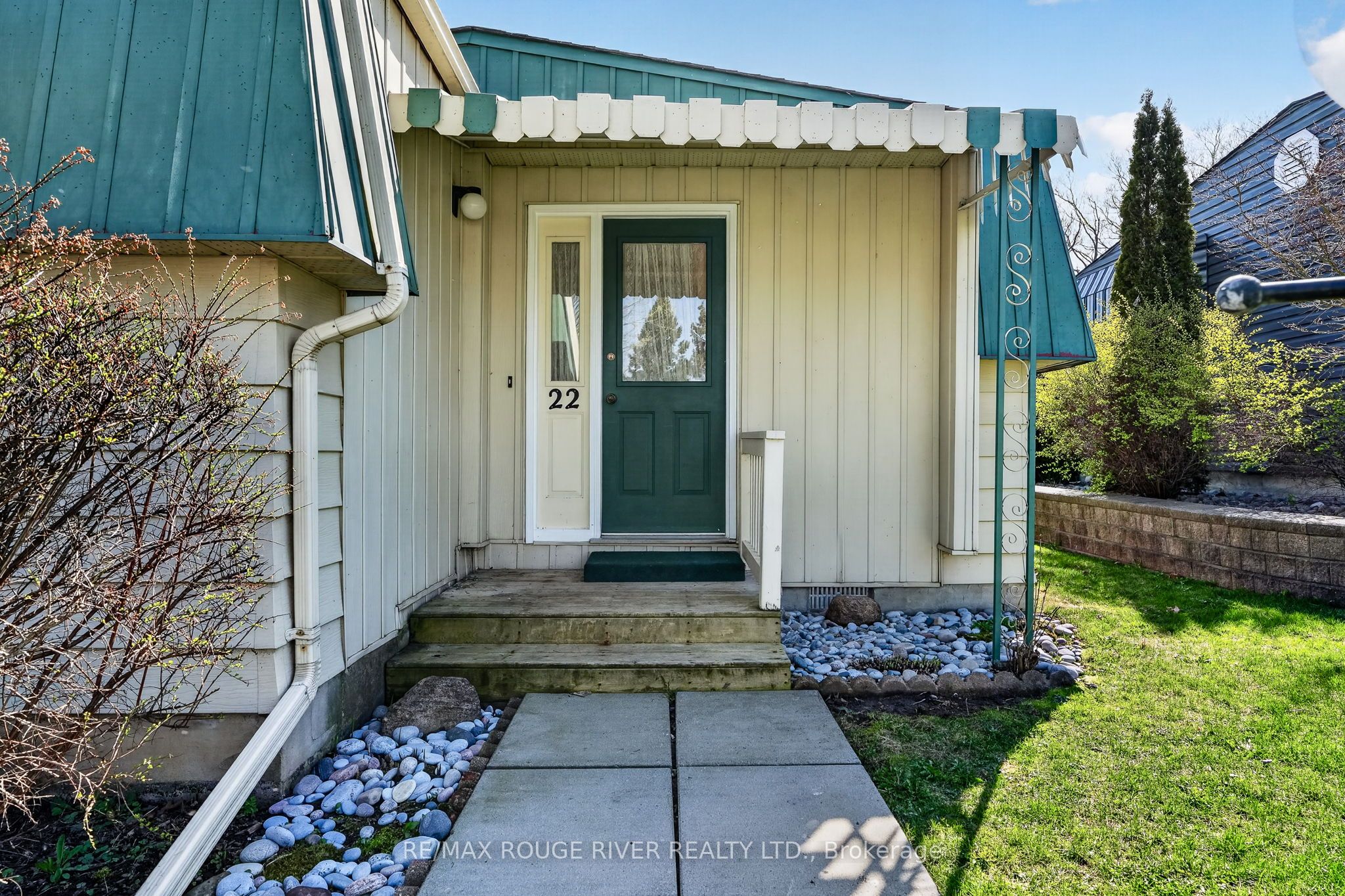 22 Eastbank Road Property Photo 6