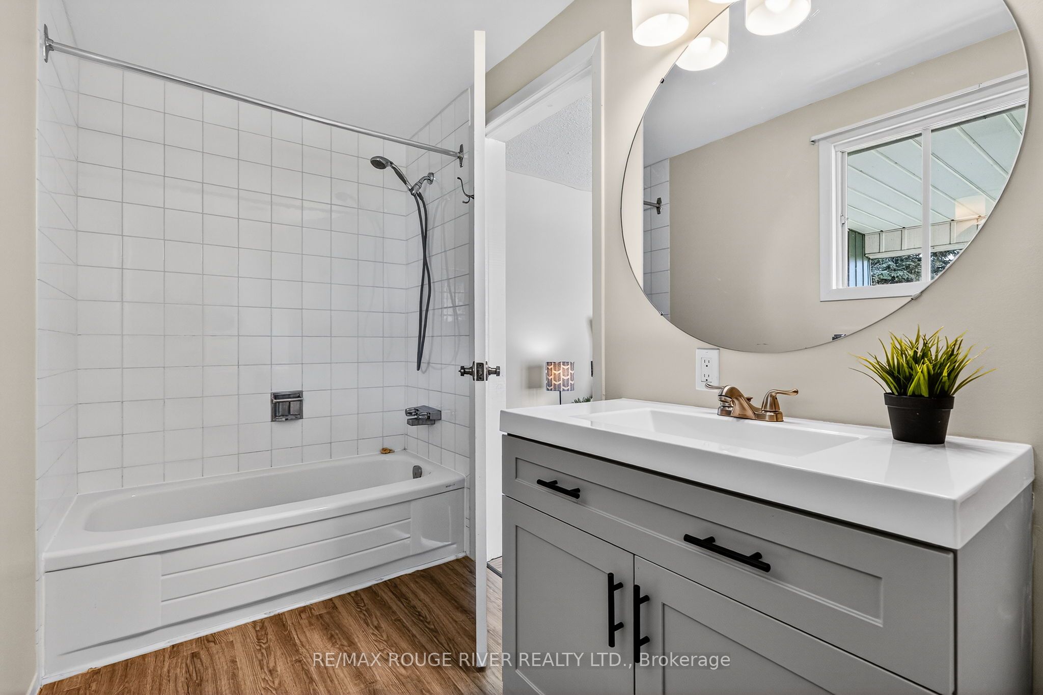 22 Eastbank Road Property Photo 28
