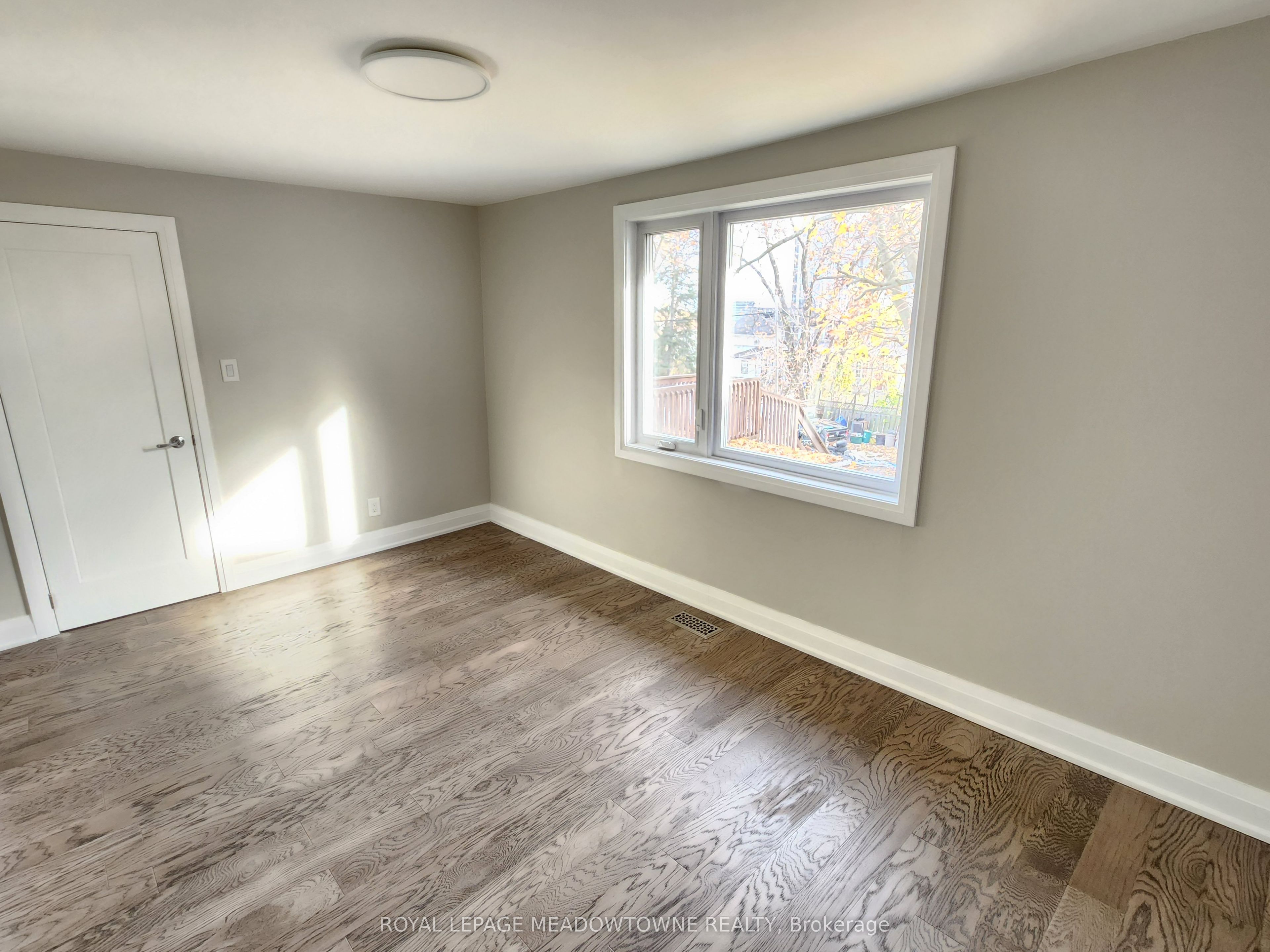 119 Colborne Street E Property Photo 11