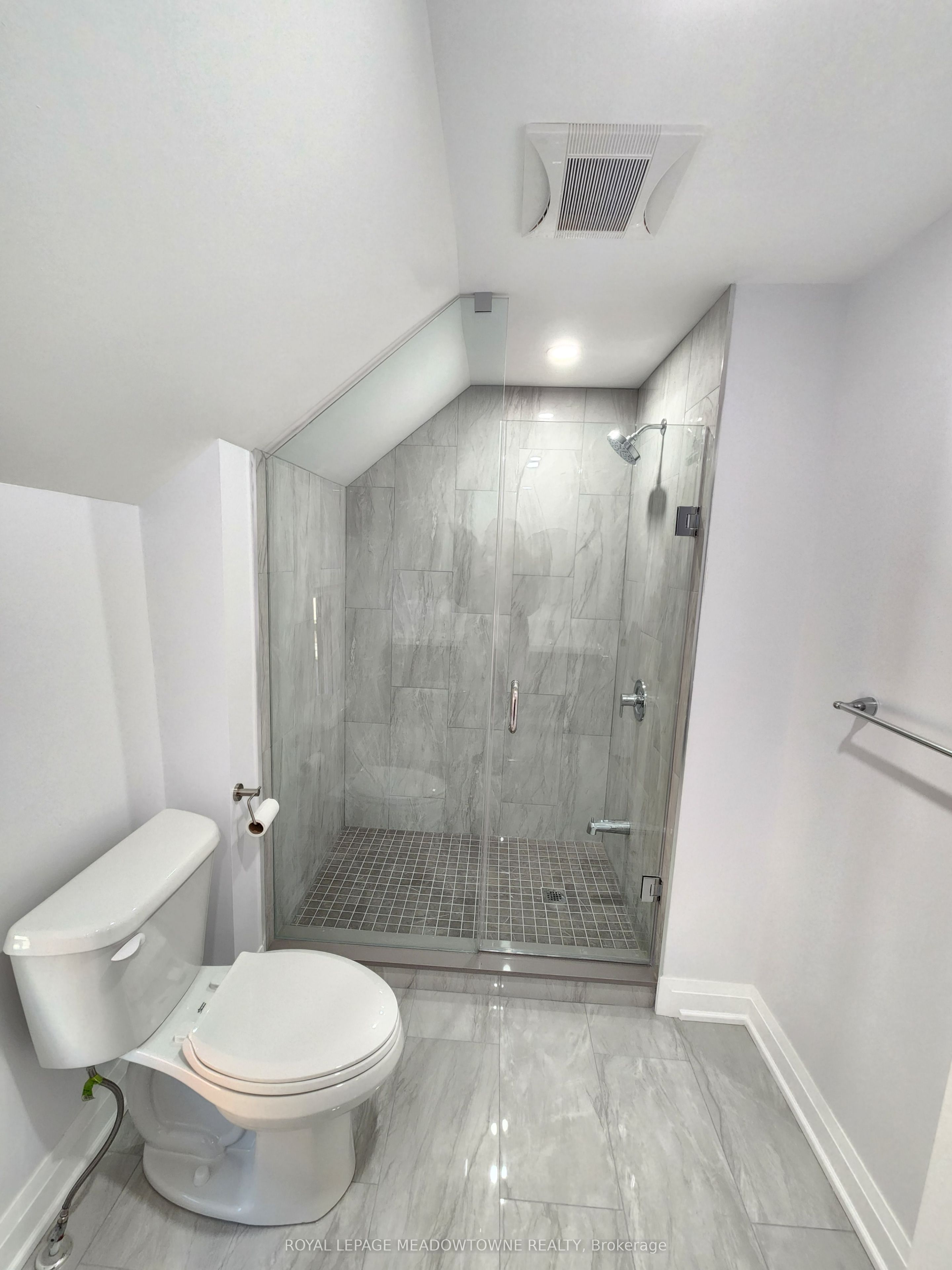 119 Colborne Street E Property Photo 13