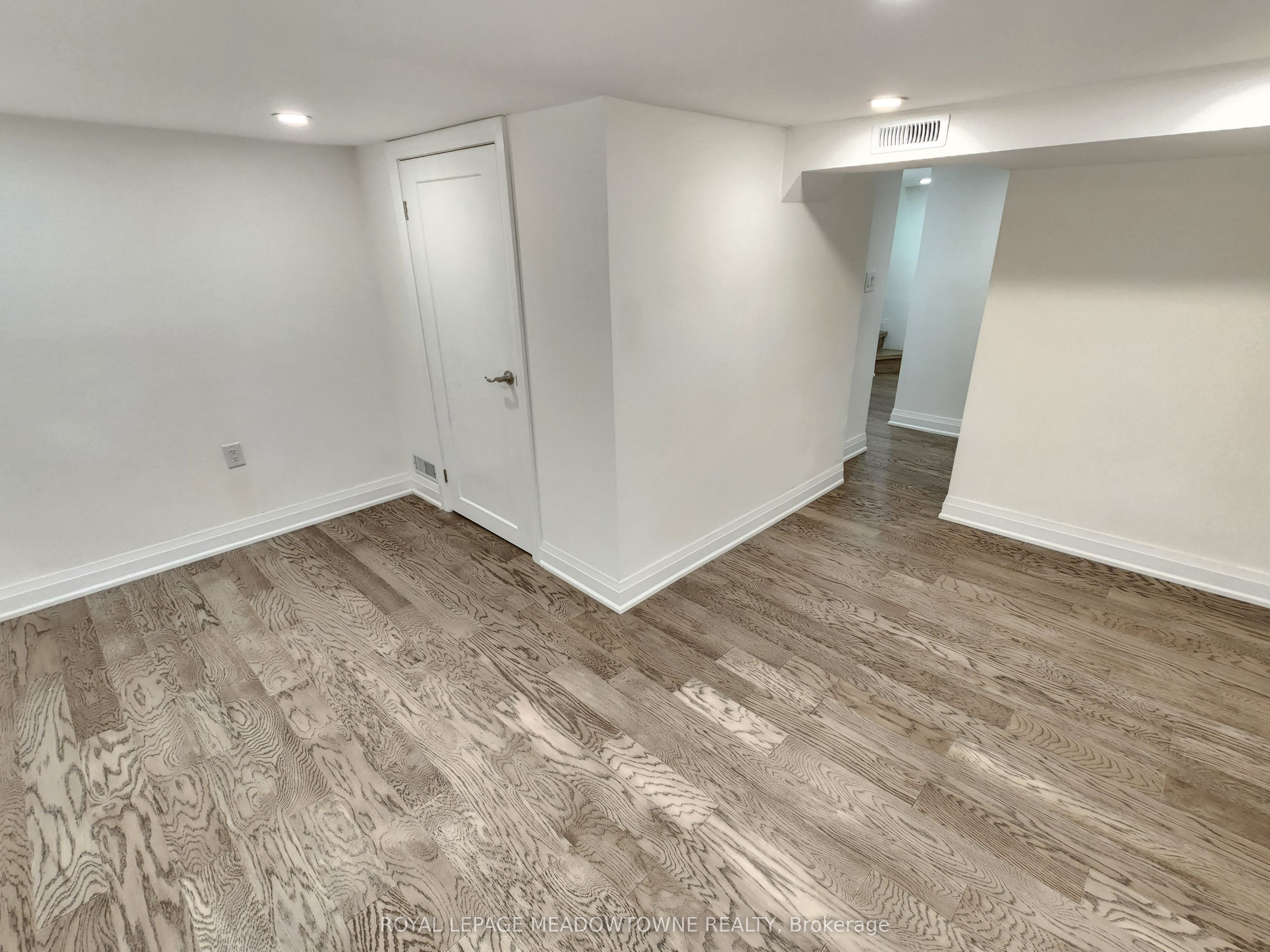119 Colborne Street E Property Photo 14