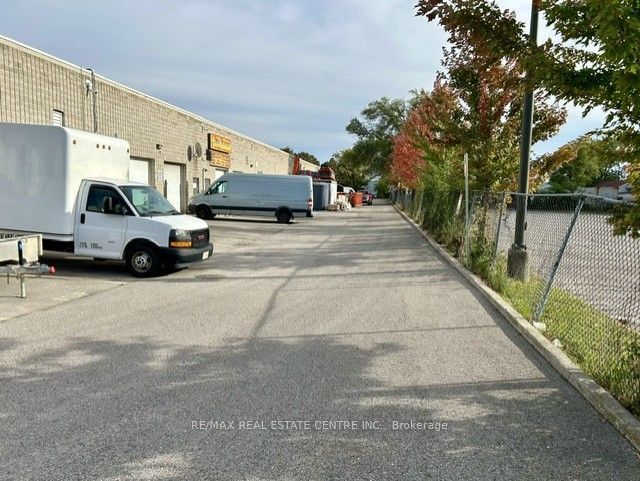 328 Passmore Avenue 15 Property Photo 9