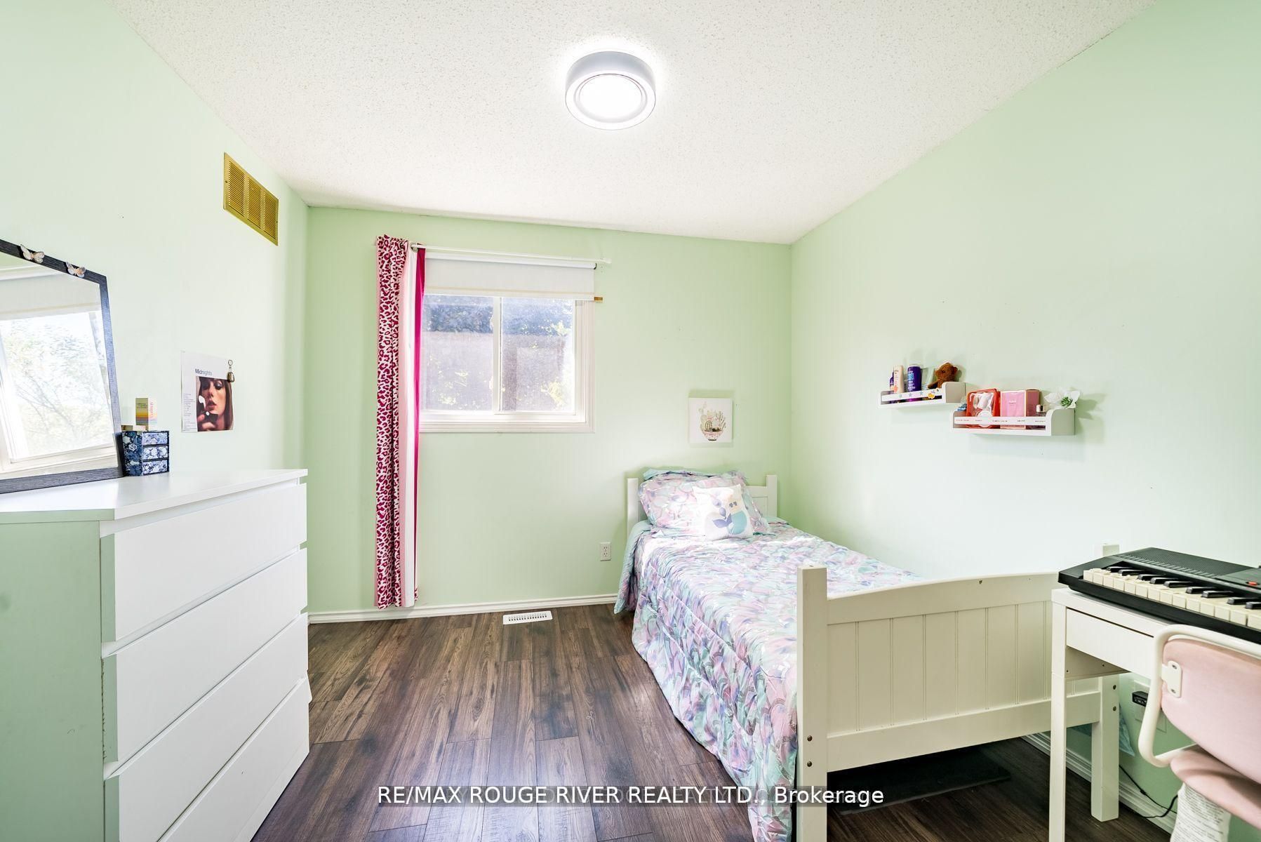 880 Castlegrove Avenue Property Photo 19