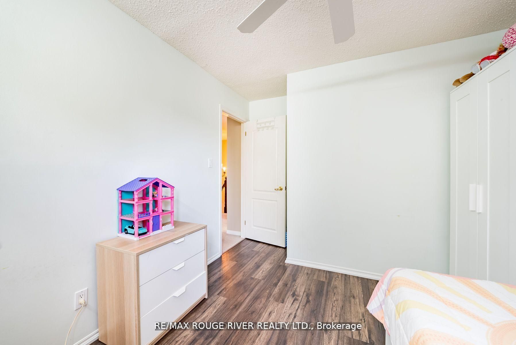 880 Castlegrove Avenue Property Photo 24