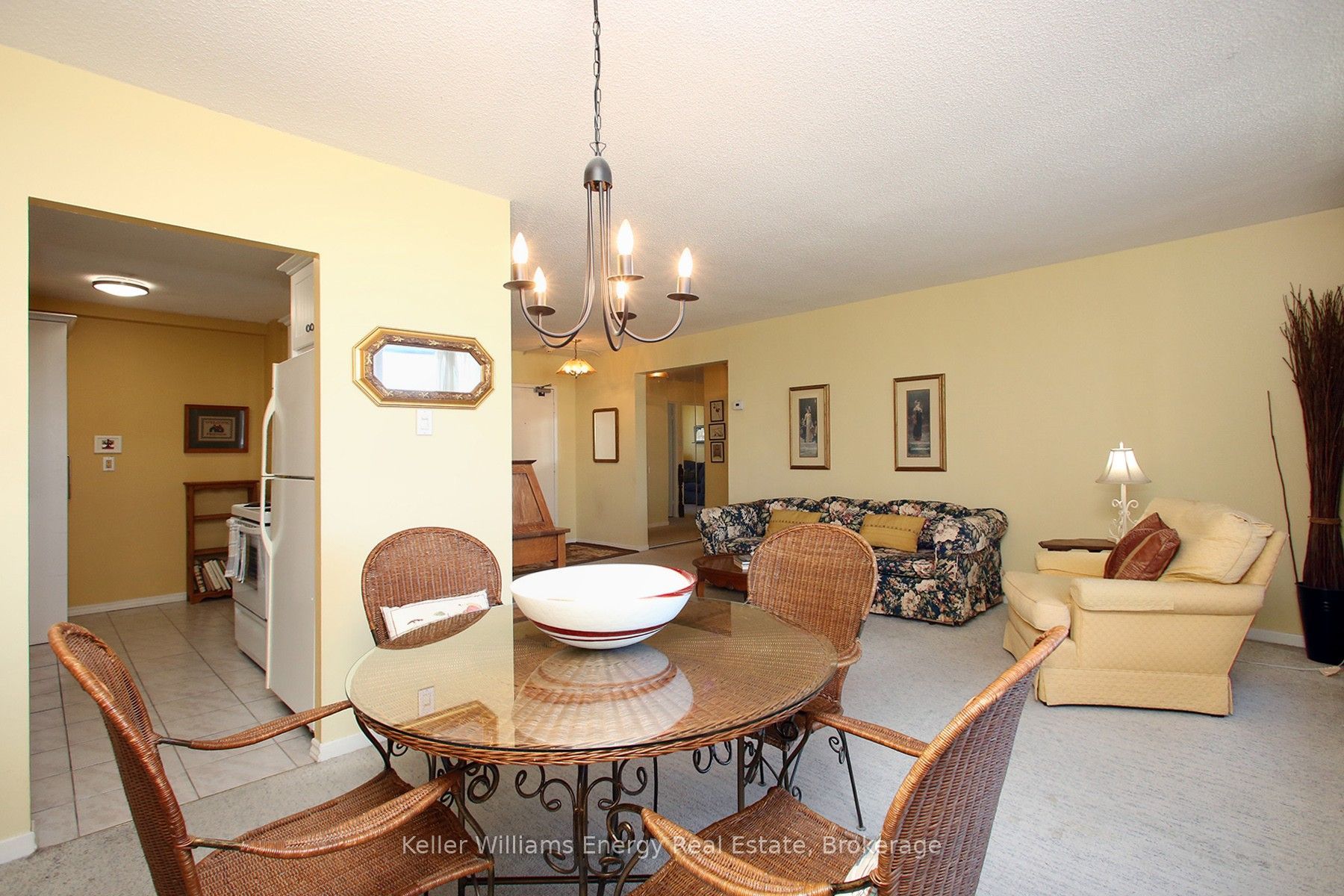 1210 Radom Street 1209 Property Photo 6