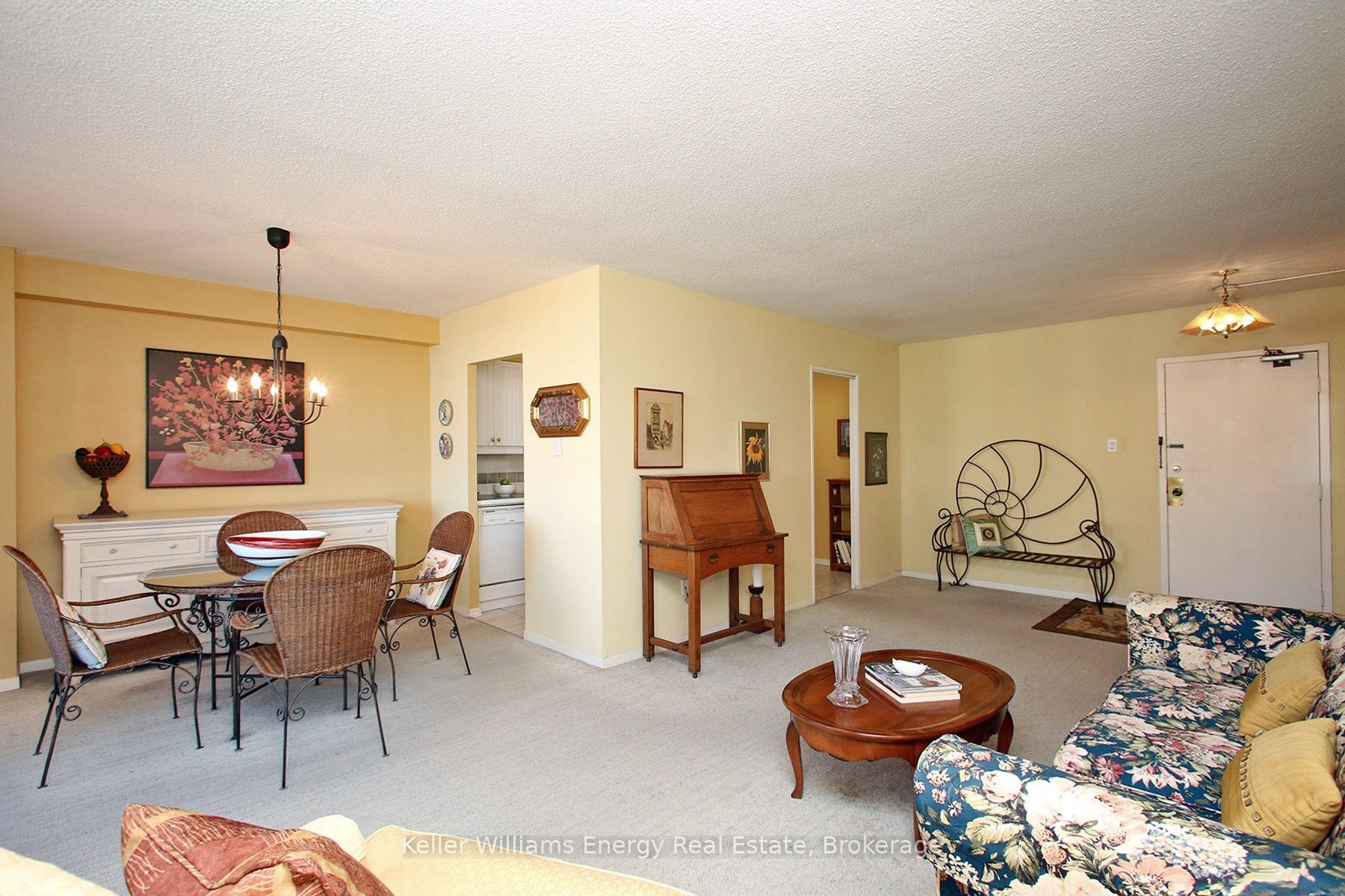 1210 Radom Street 1209 Property Photo 8