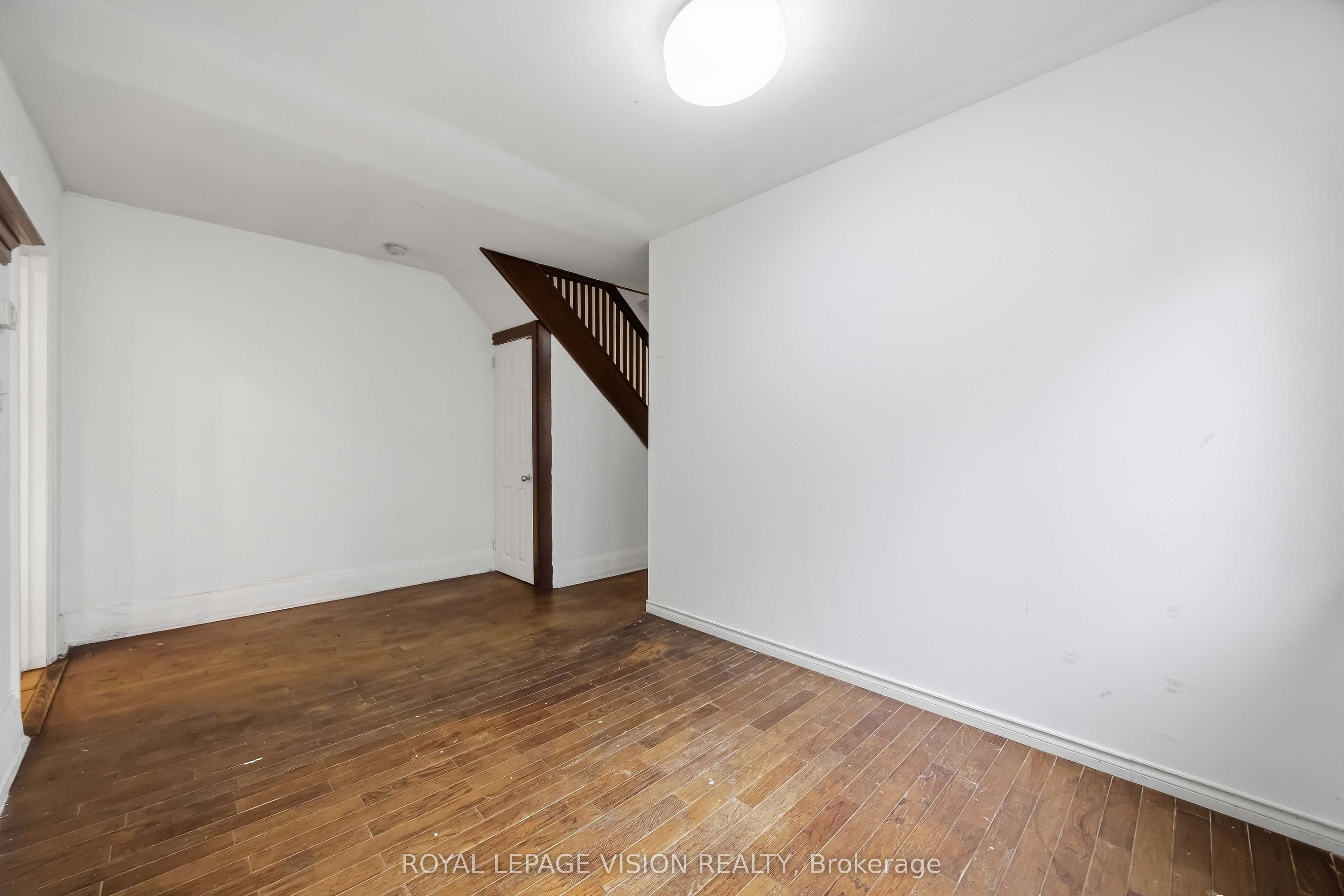 9 East Road Property Photo 7
