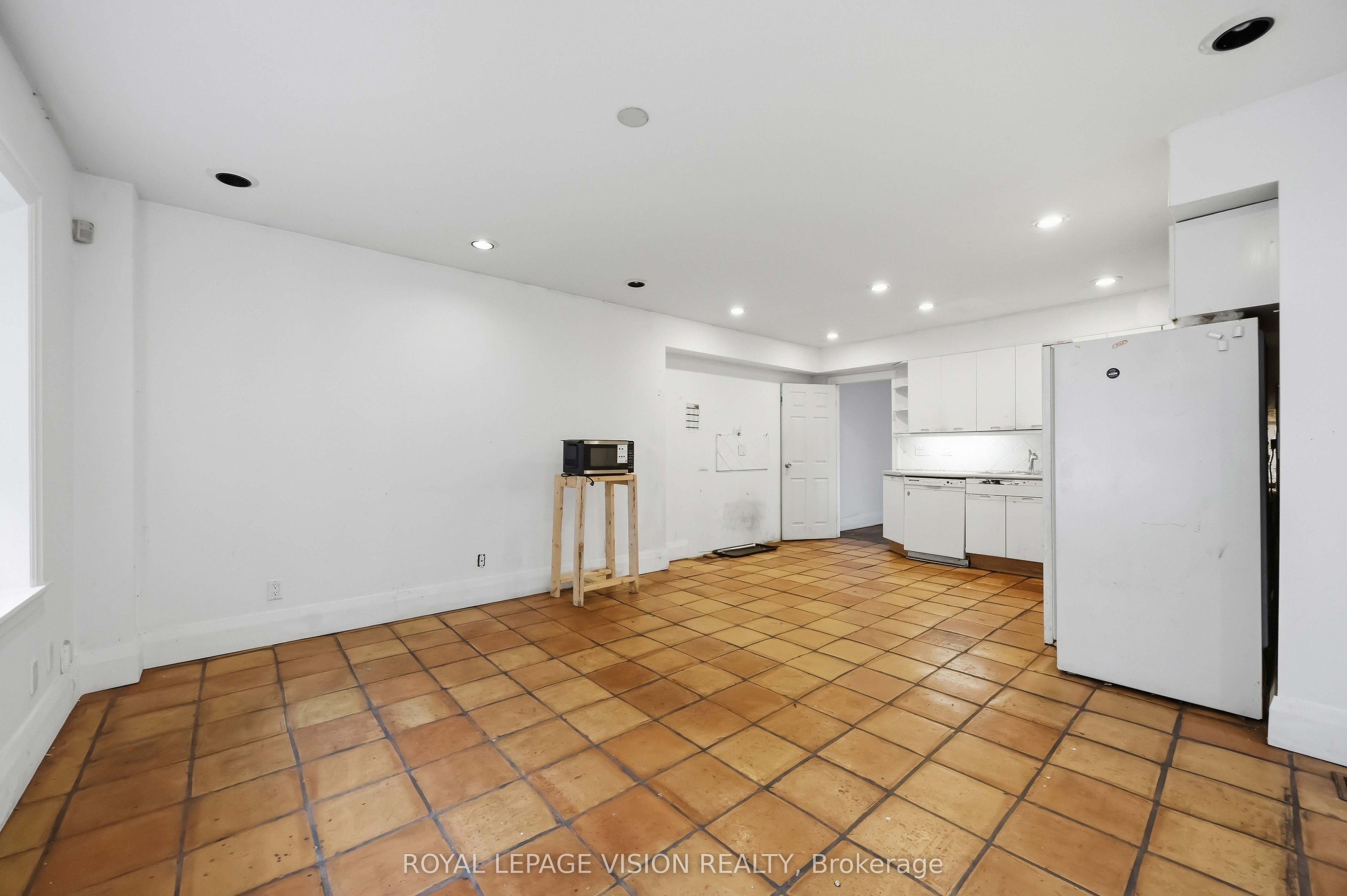 9 East Road Property Photo 13