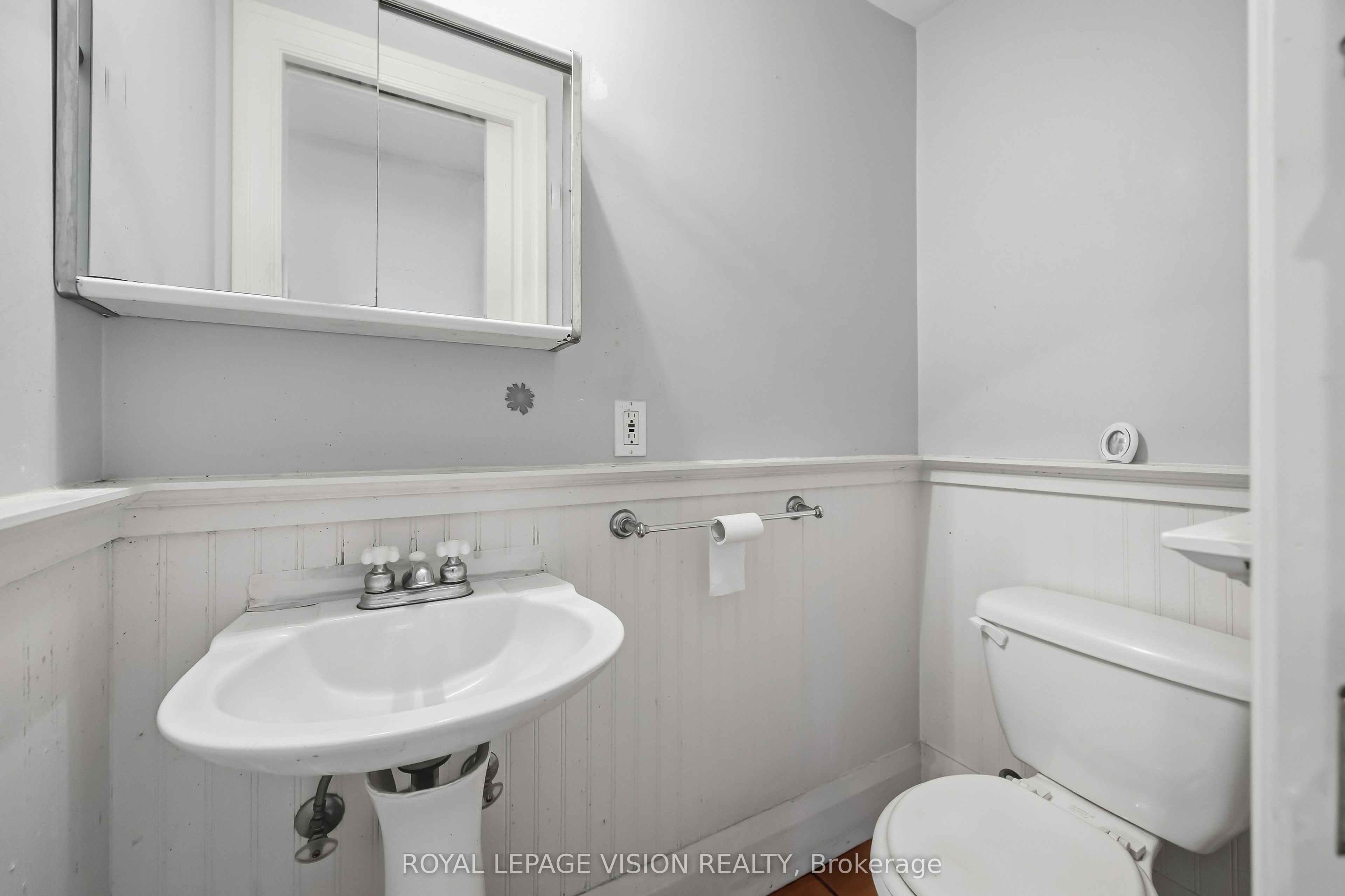 9 East Road Property Photo 14