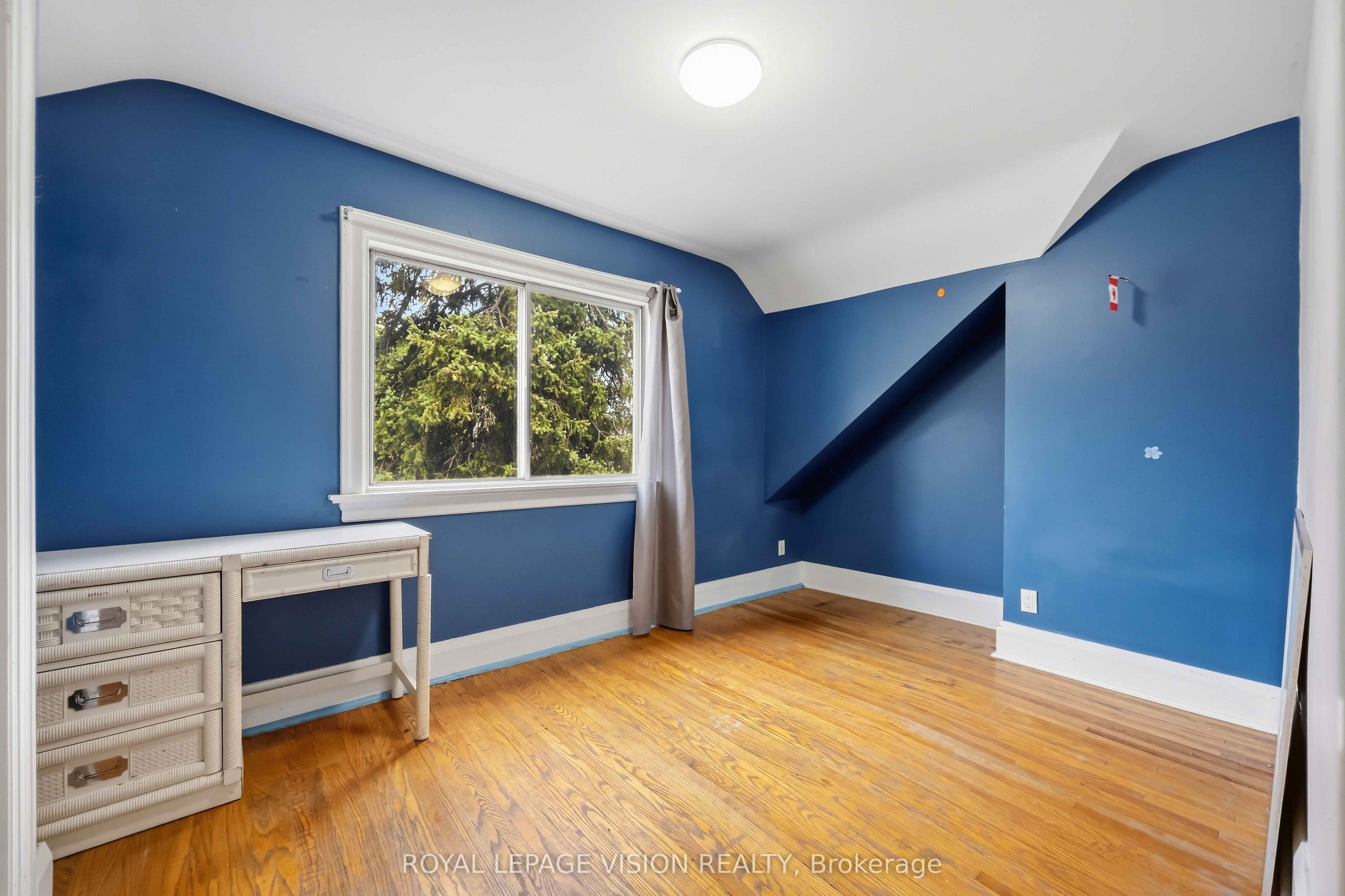 9 East Road Property Photo 16