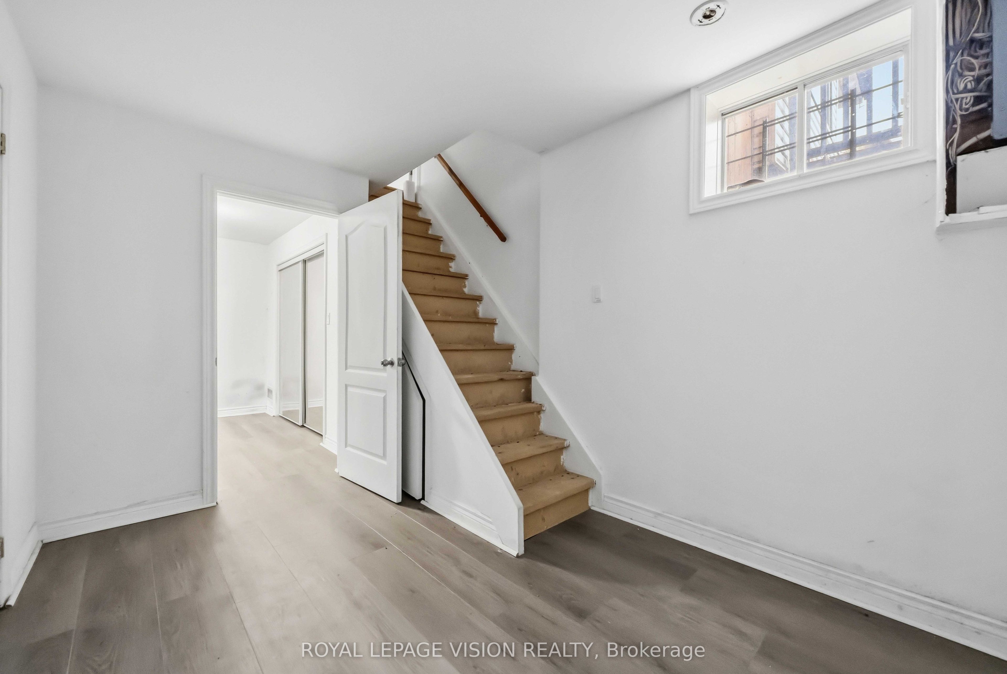 9 East Road Property Photo 19