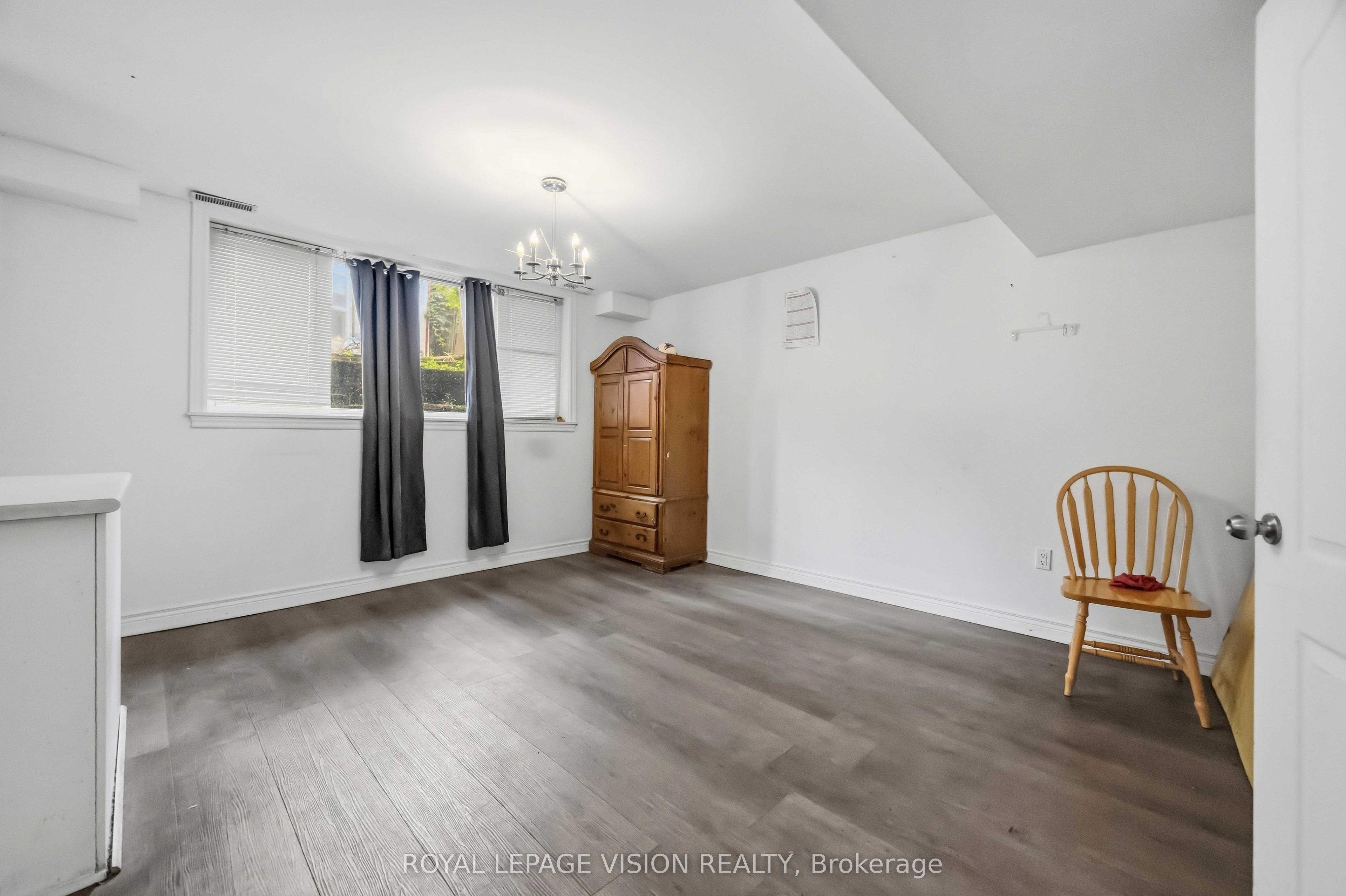9 East Road Property Photo 21