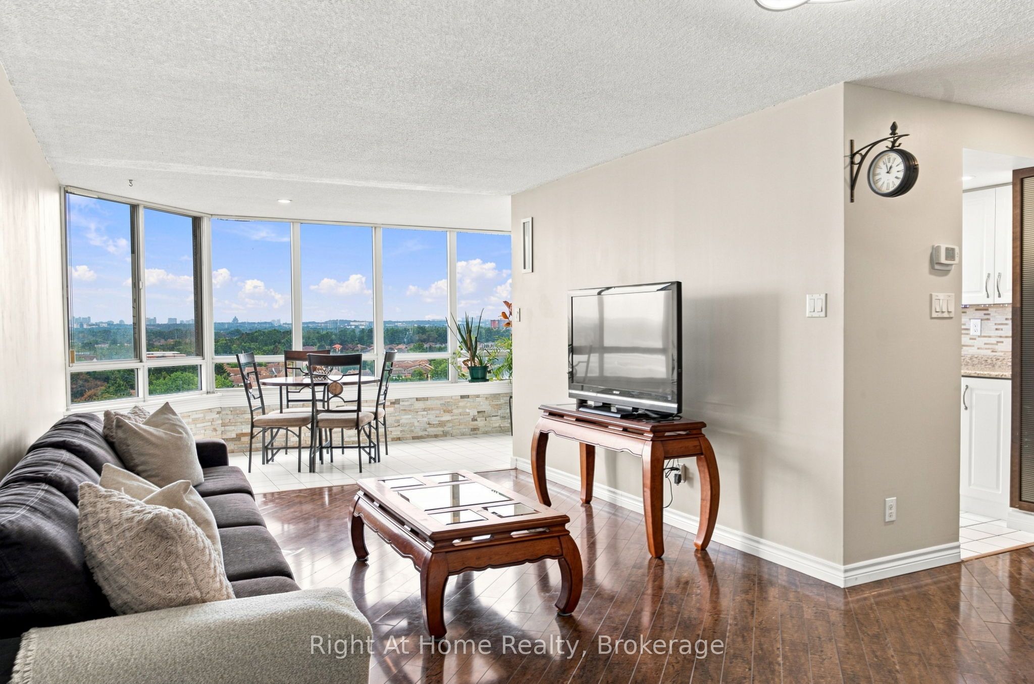 11753 Sheppard Avenue E 1215 Property Photo 3