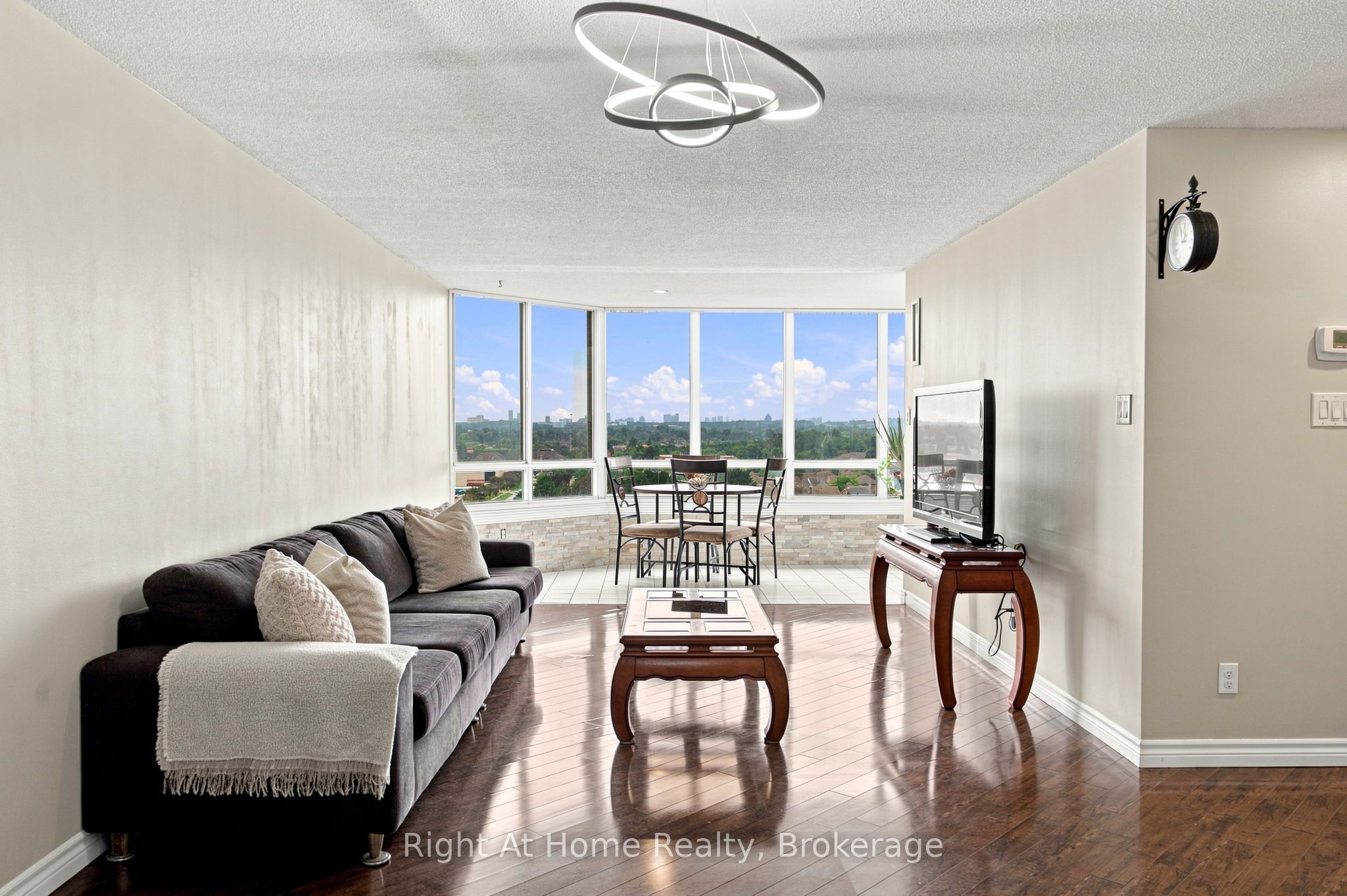 11753 Sheppard Avenue E 1215 Property Photo 4