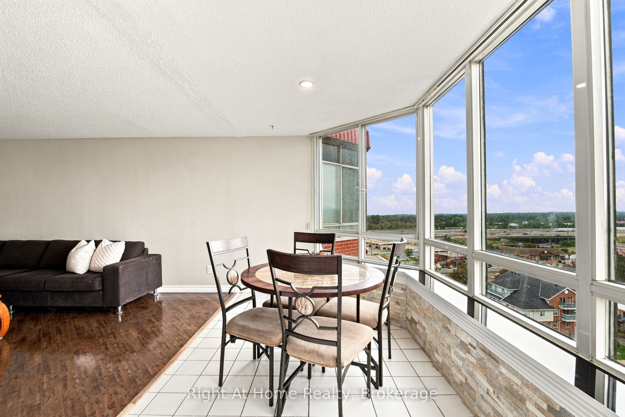 11753 Sheppard Avenue E 1215 Property Photo 15