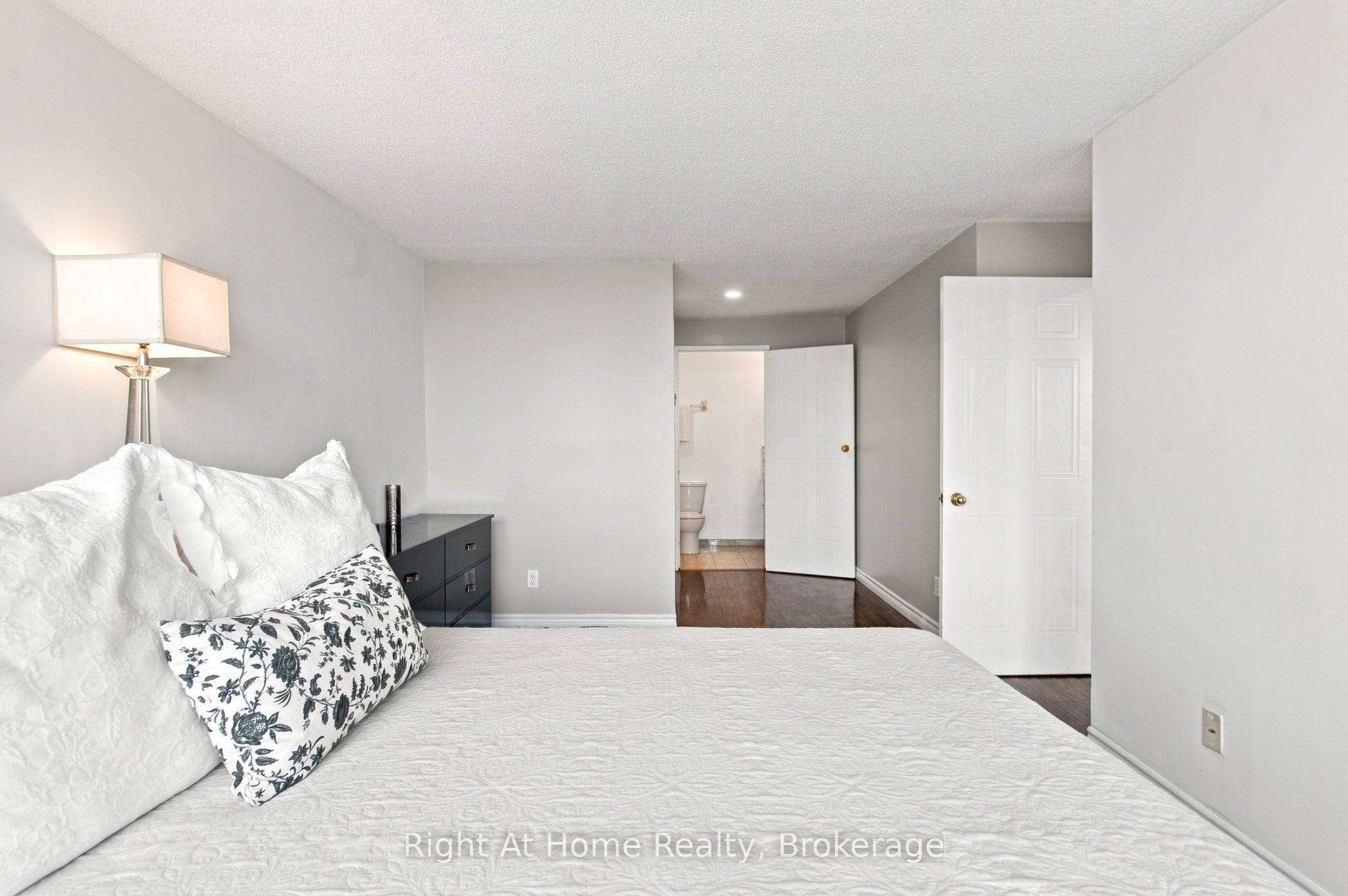 11753 Sheppard Avenue E 1215 Property Photo 25