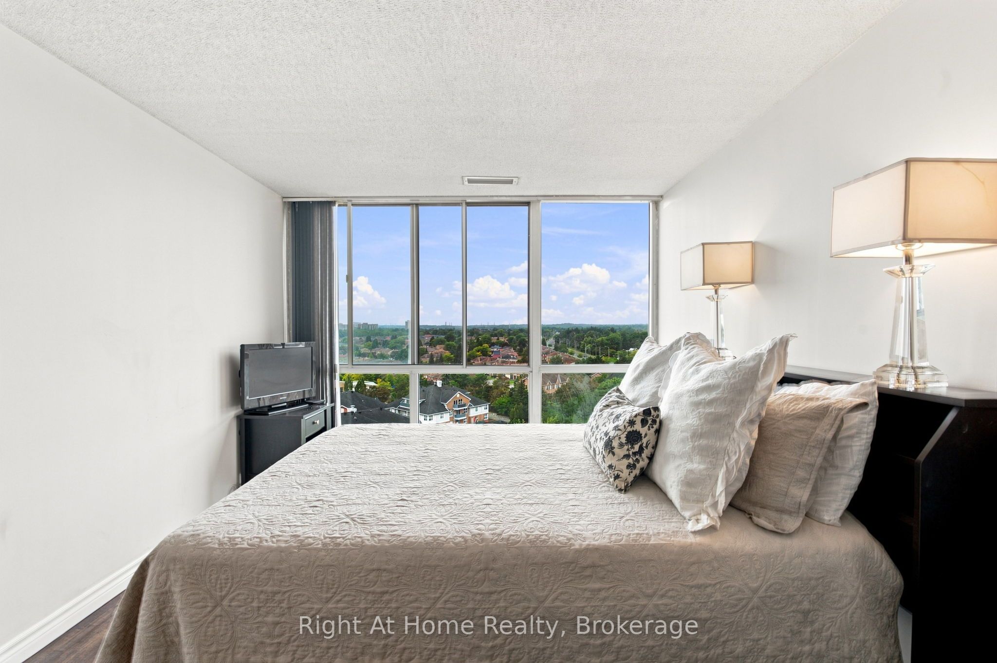 11753 Sheppard Avenue E 1215 Property Photo 27