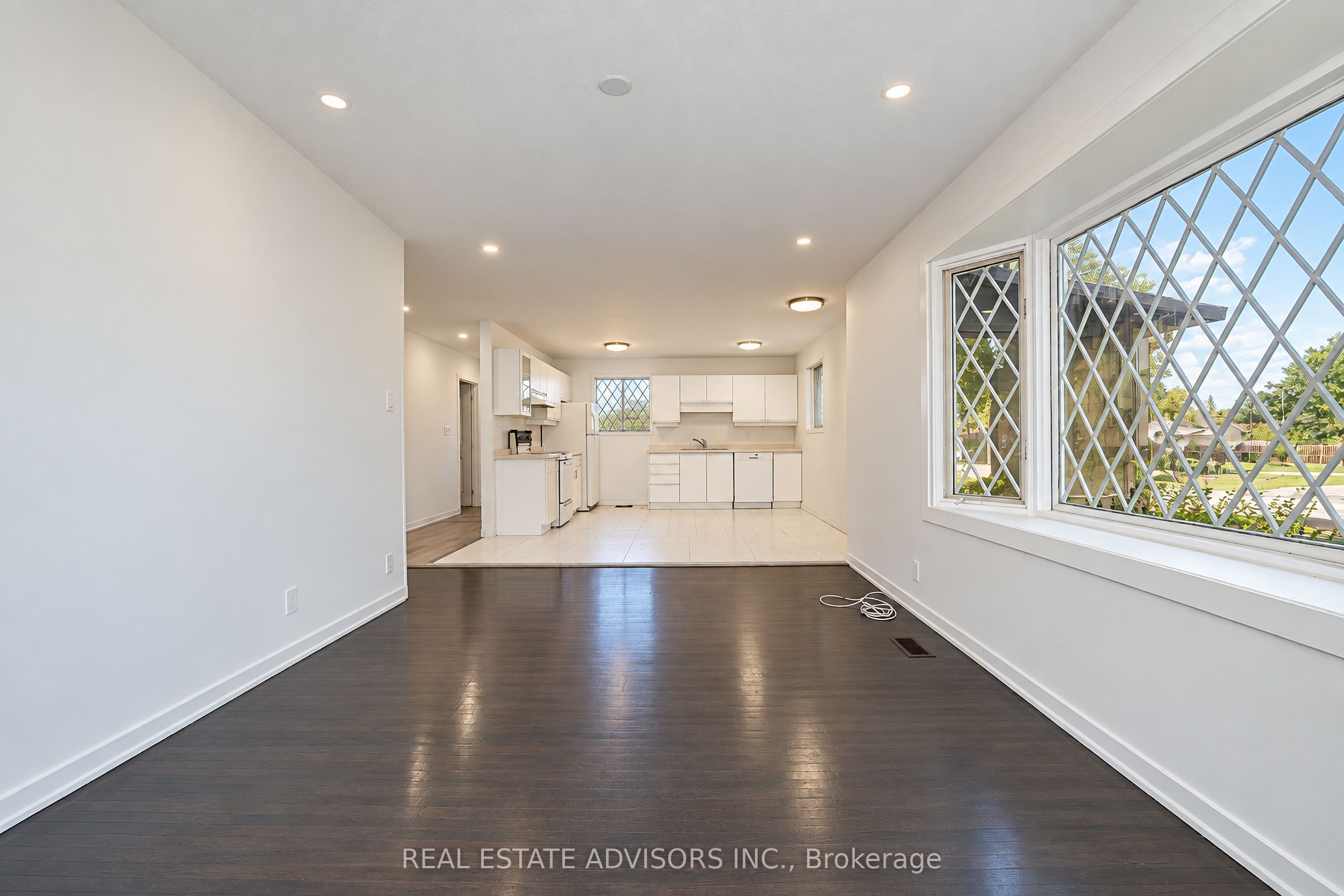 712 Annland Street Property Photo 9