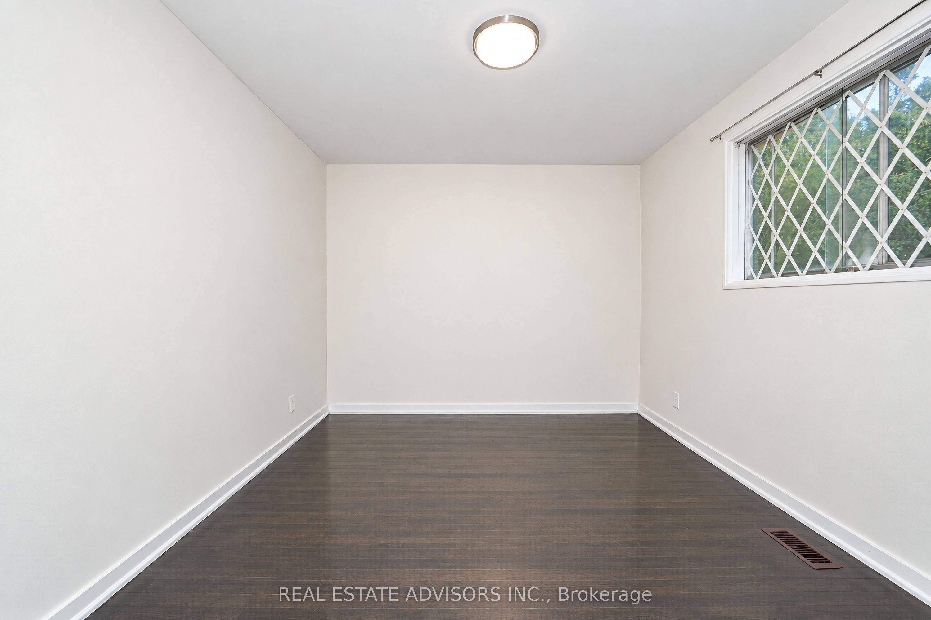 712 Annland Street Property Photo 13