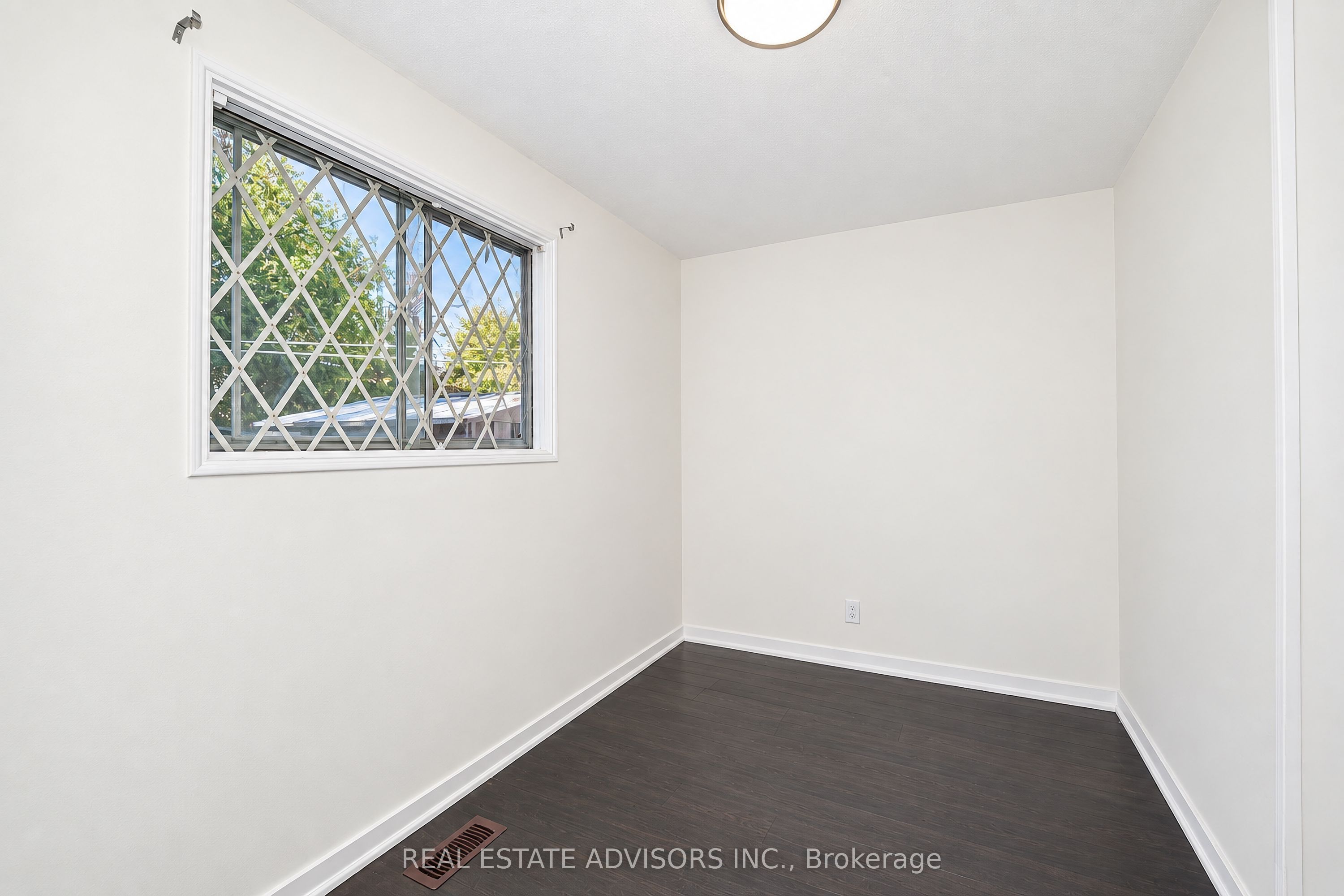 712 Annland Street Property Photo 17