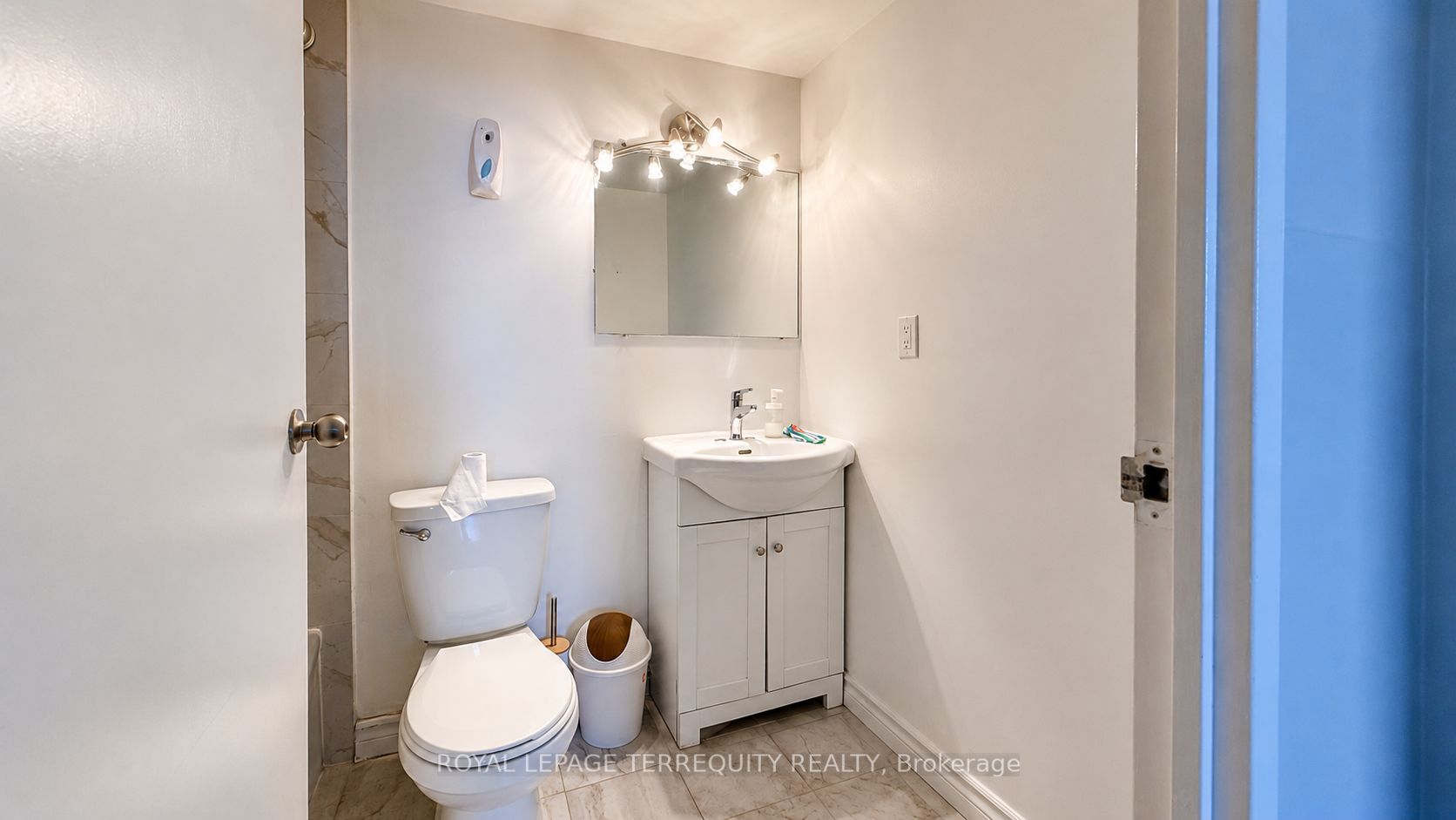 100 Wingarden Court 409 Property Photo 13