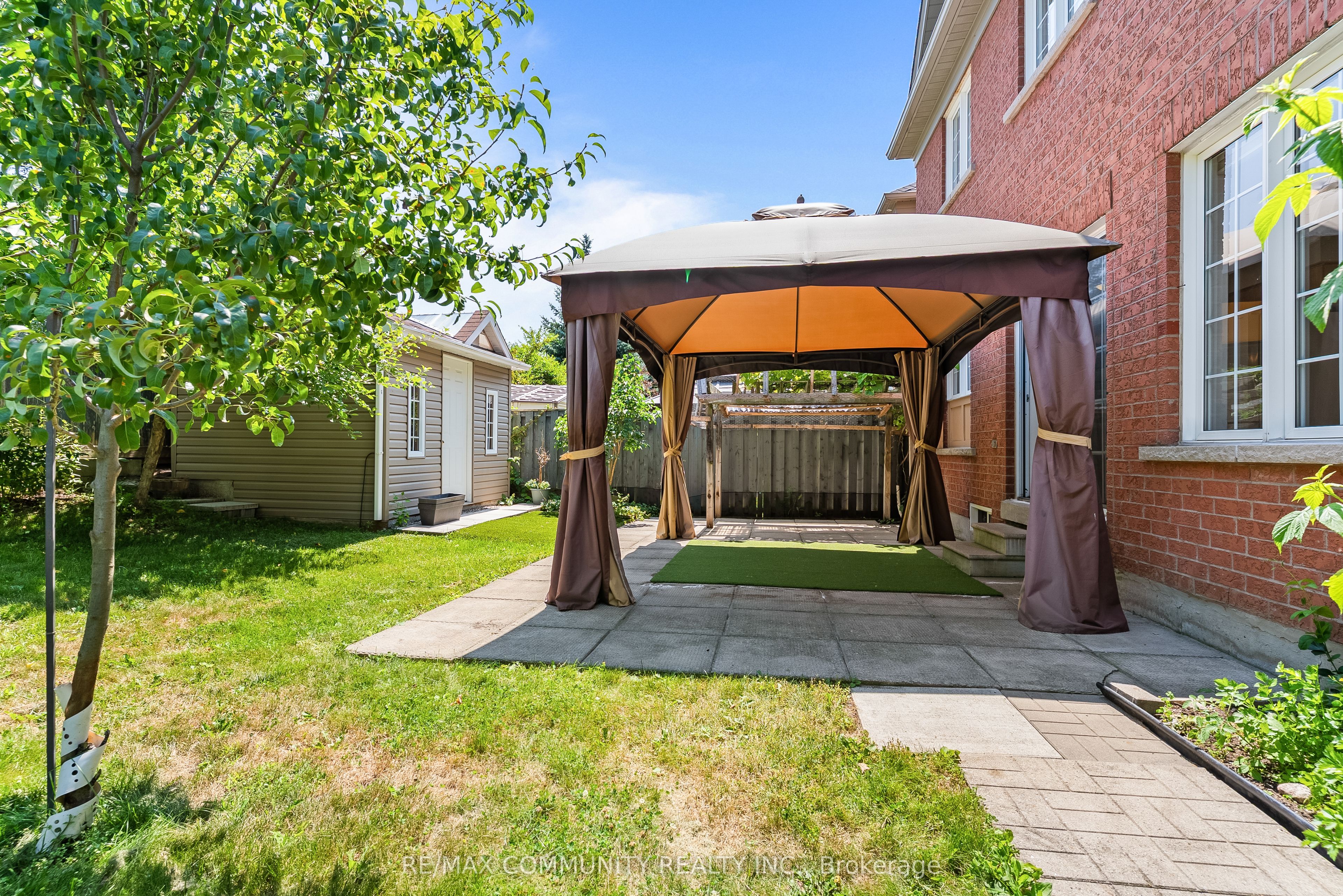 54 Morland Crescent Property Photo 36