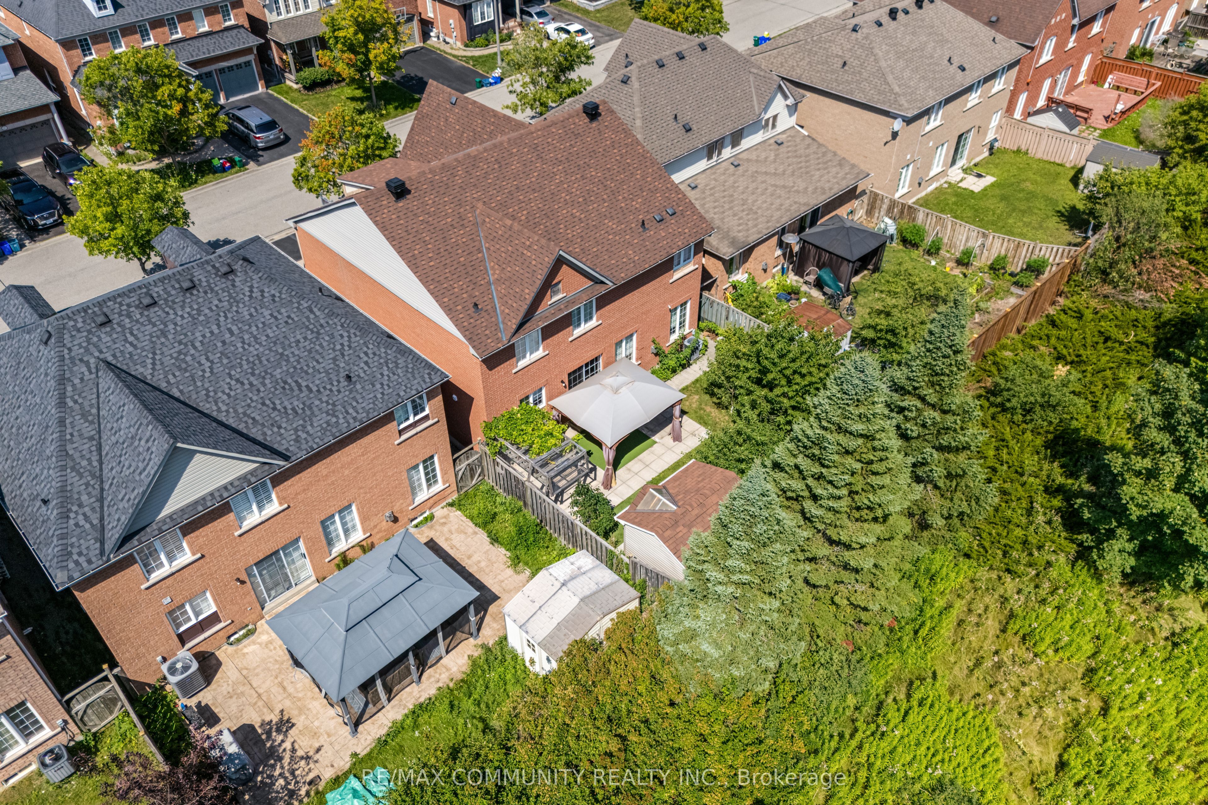 54 Morland Crescent Property Photo 40