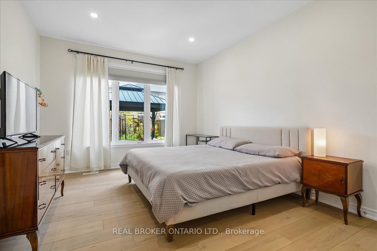 90 Erskine Drive Property Photo 12