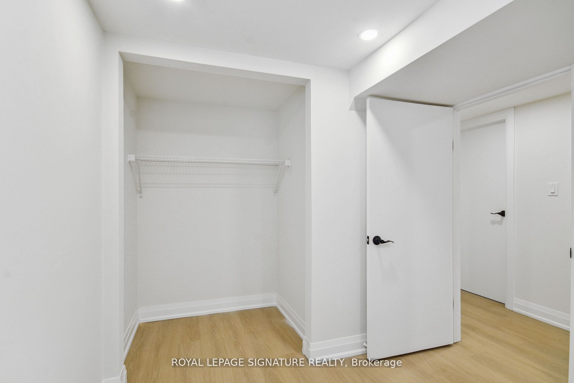 129 Kenilworth Avenue Lower Property Photo 12
