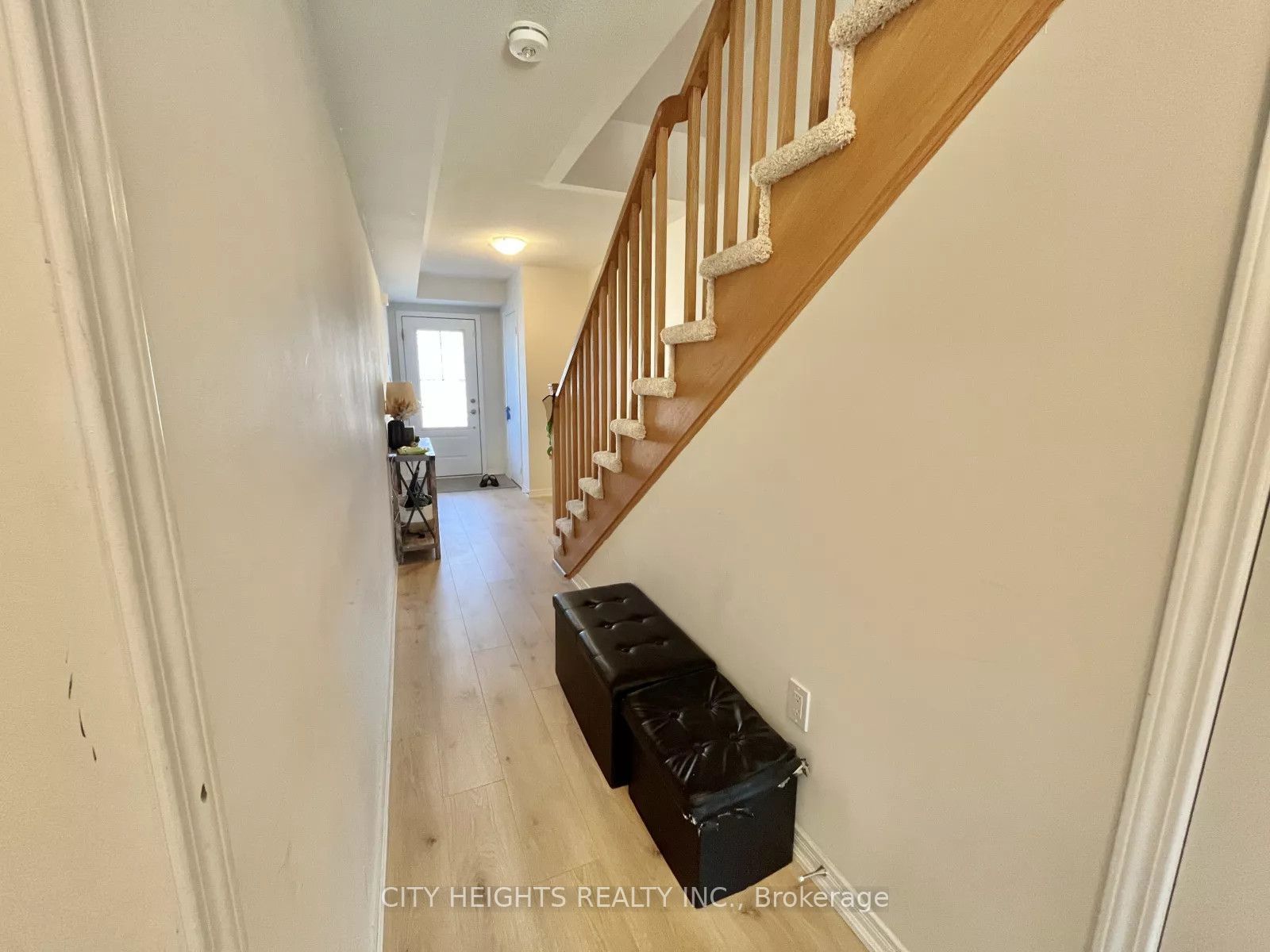 92 Jerome Way Property Photo 3