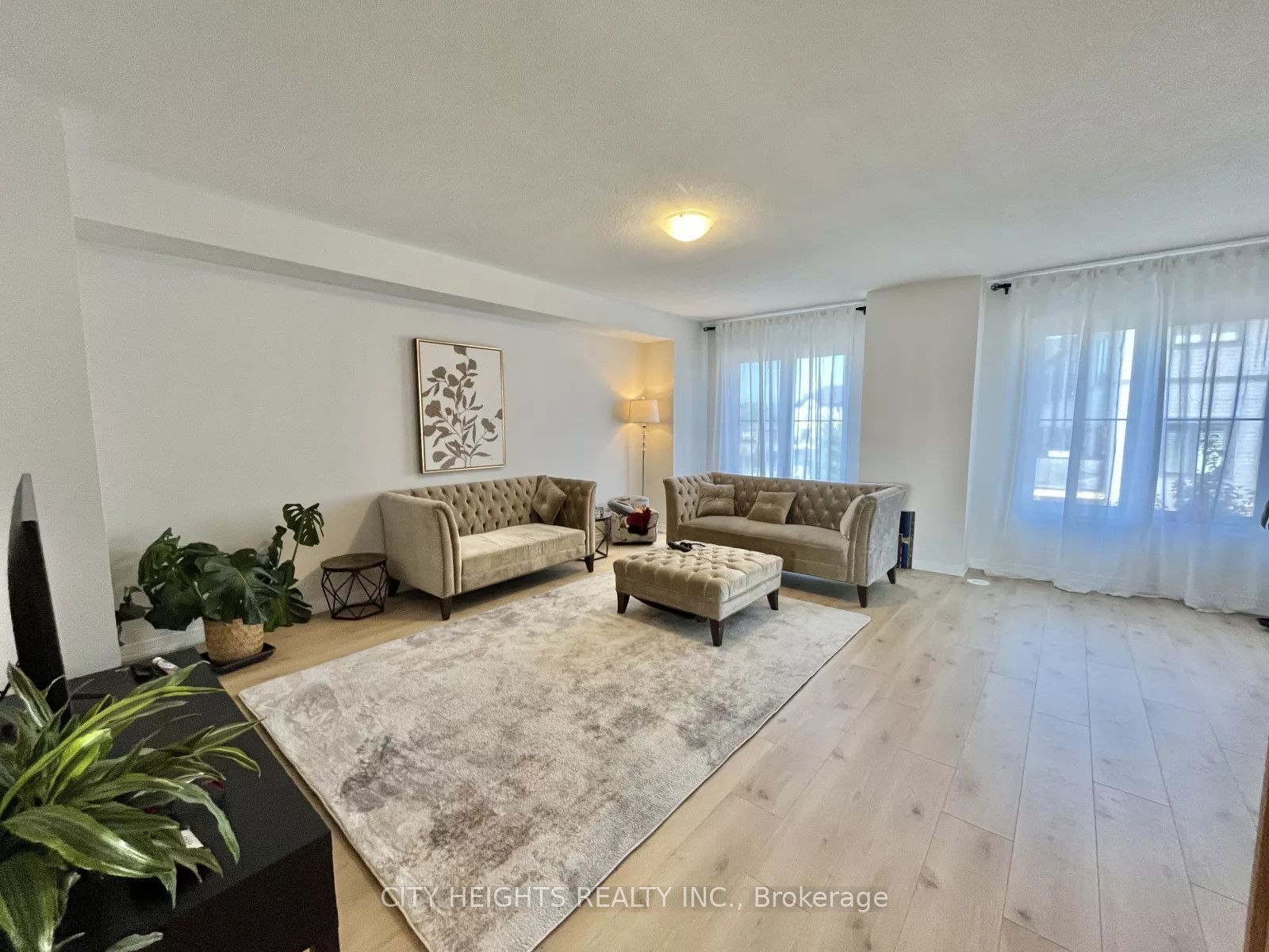 92 Jerome Way Property Photo 11