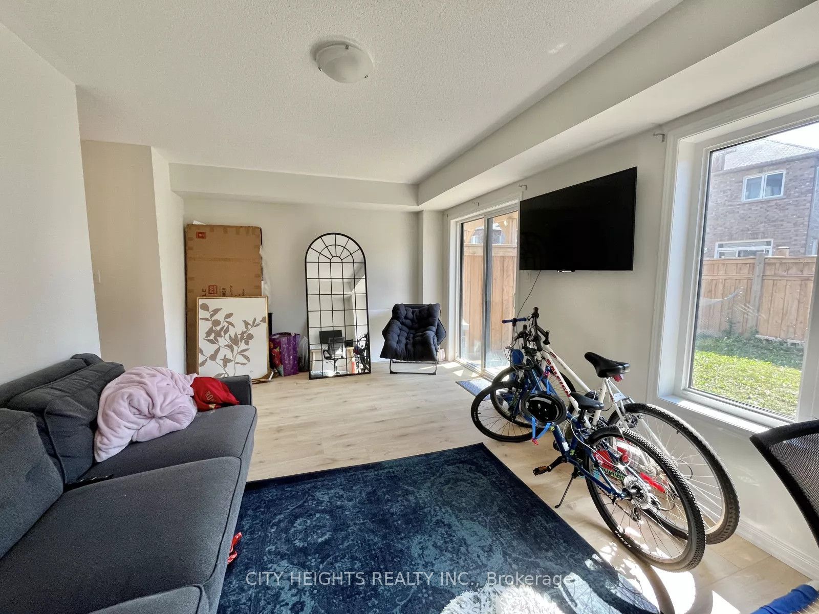 92 Jerome Way Property Photo 12