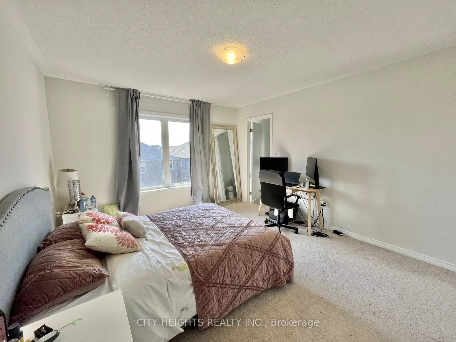 92 Jerome Way Property Photo 14