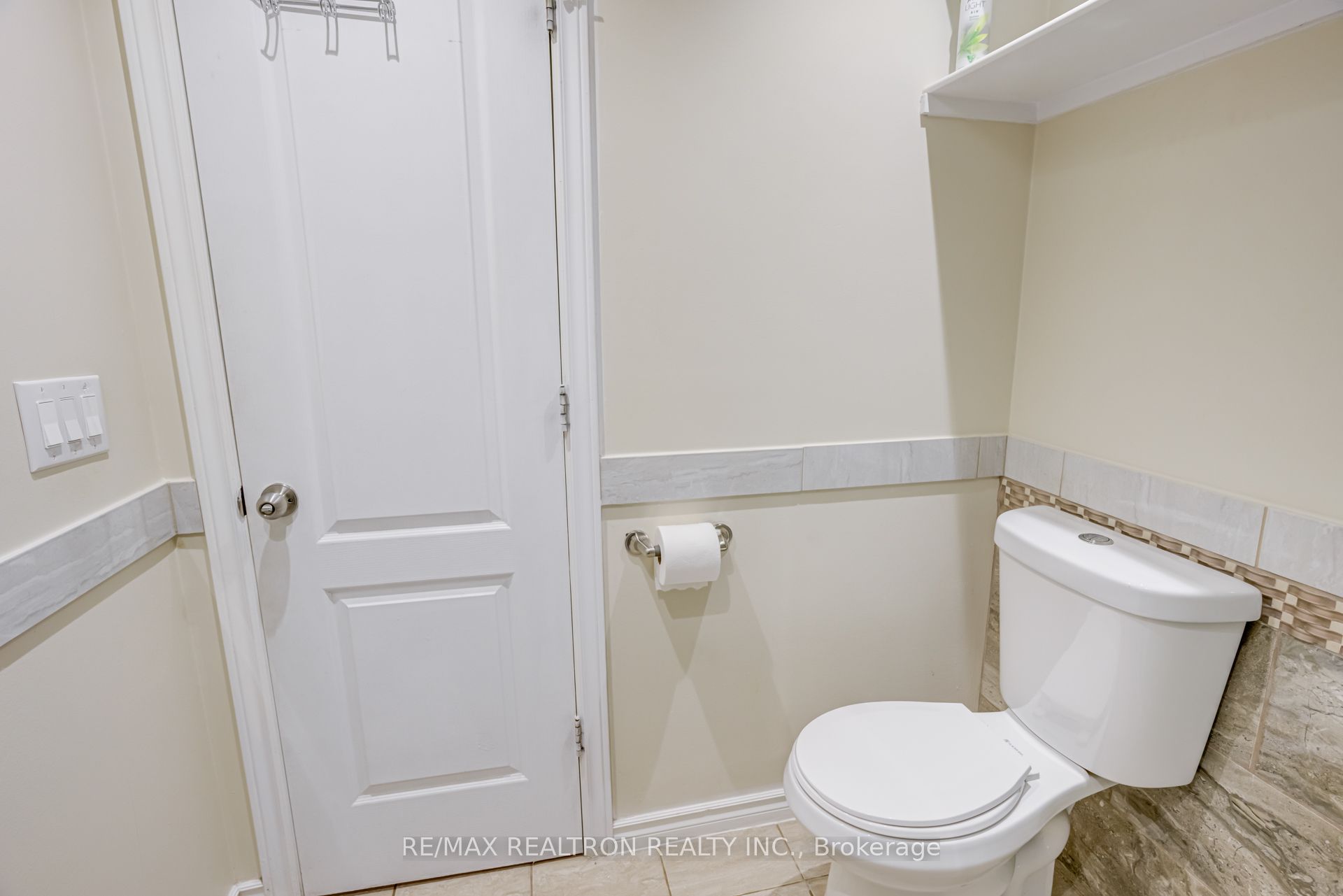 718 Edgewood Road S Property Photo 18
