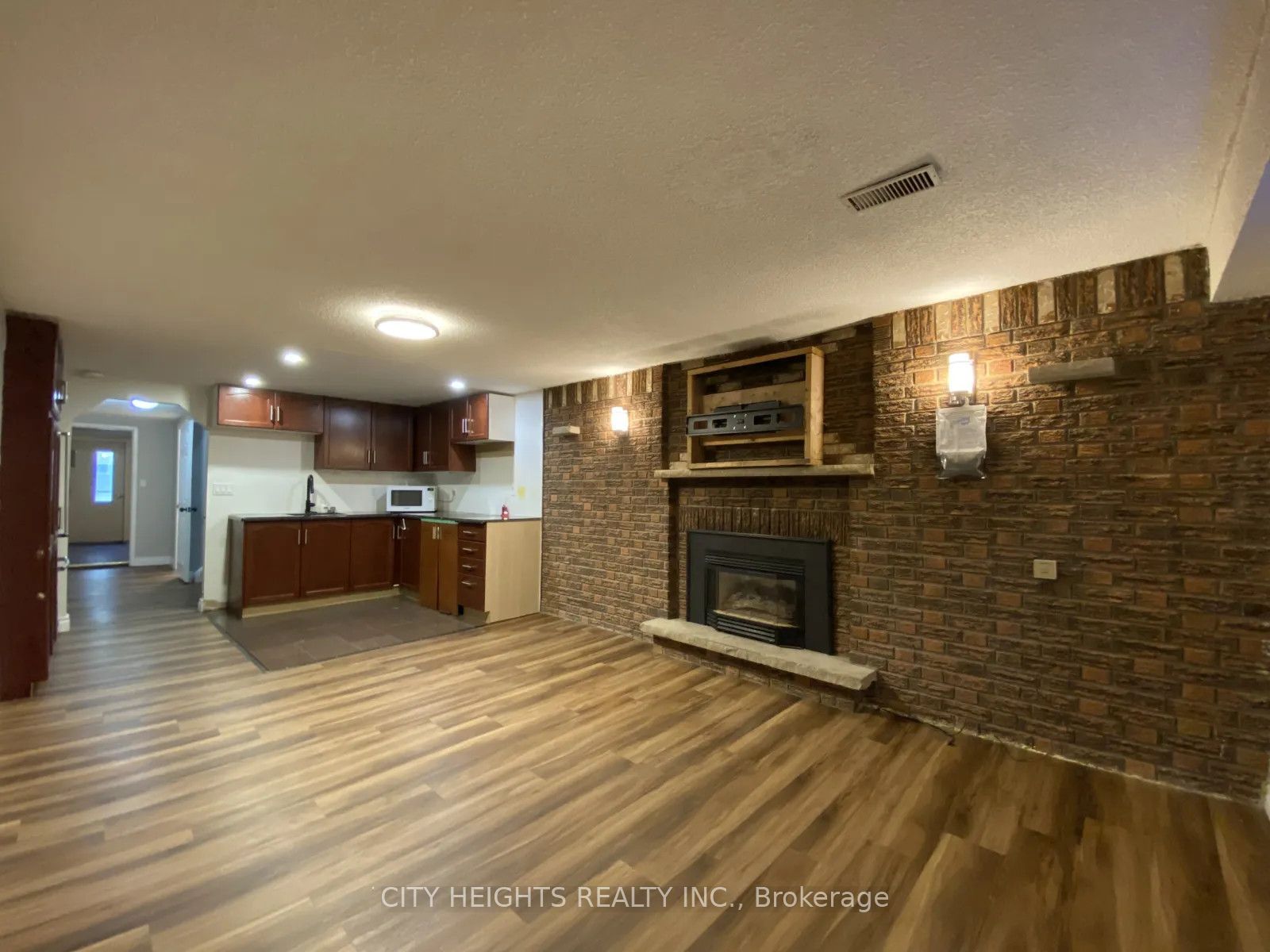 53 Goldring Drive Property Photo 4