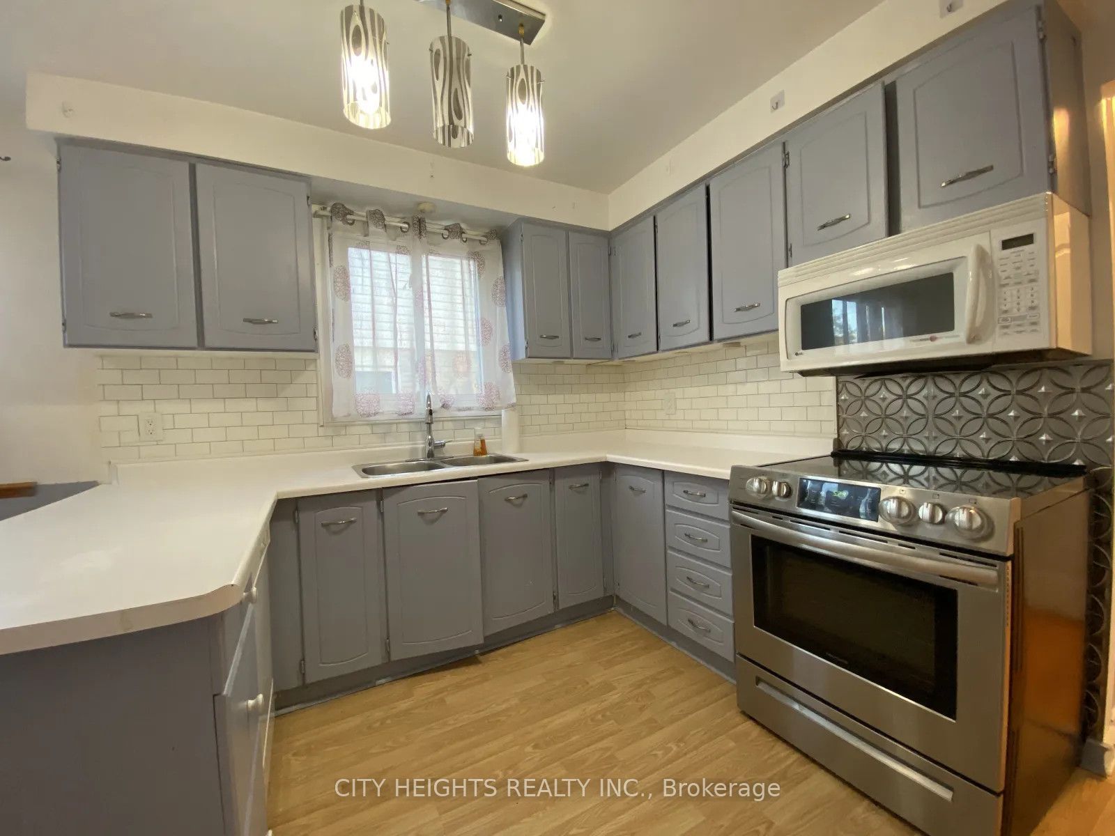 53 Goldring Drive Property Photo 17