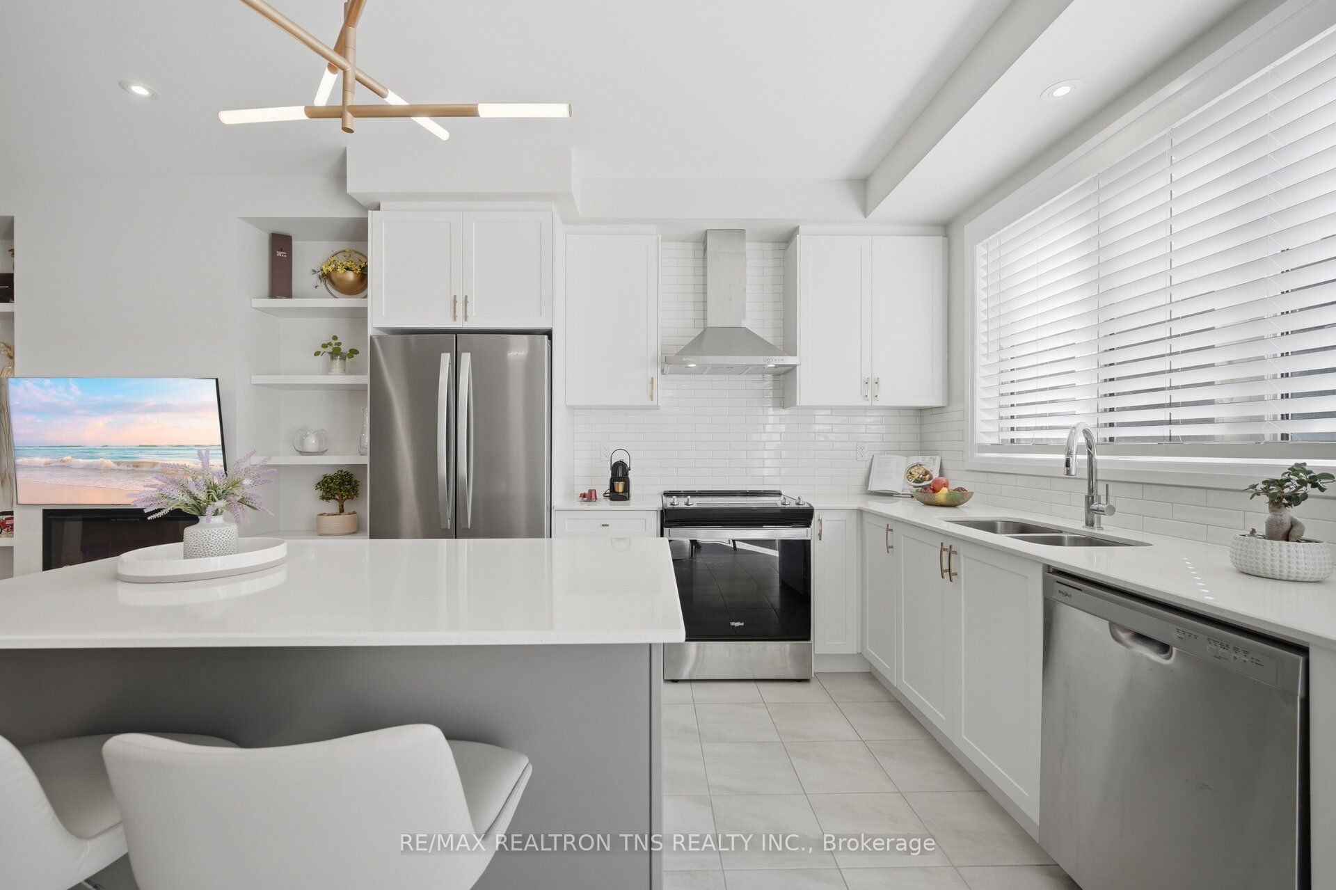 957 Cormorant Path Property Photo 8