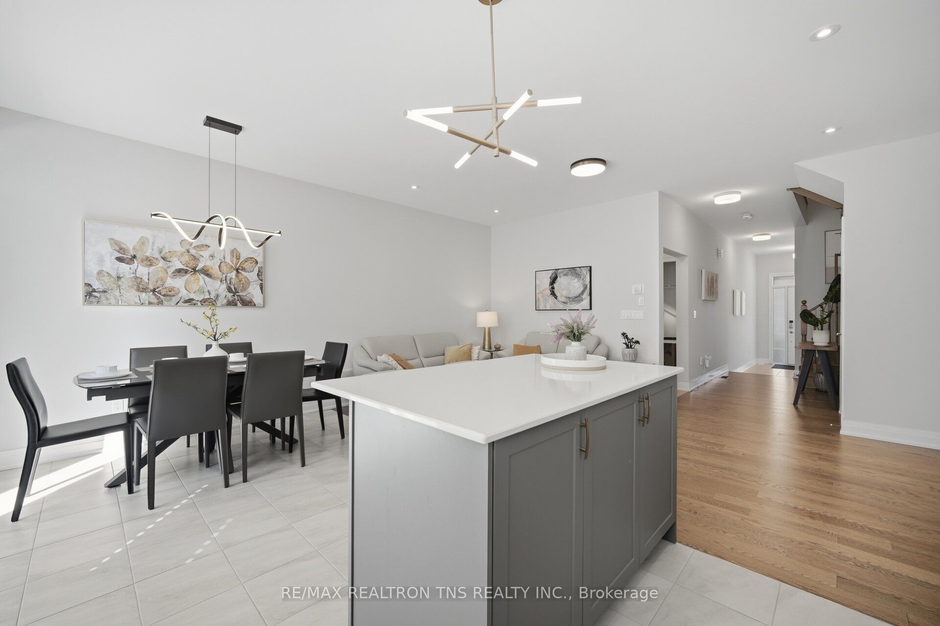 957 Cormorant Path Property Photo 9