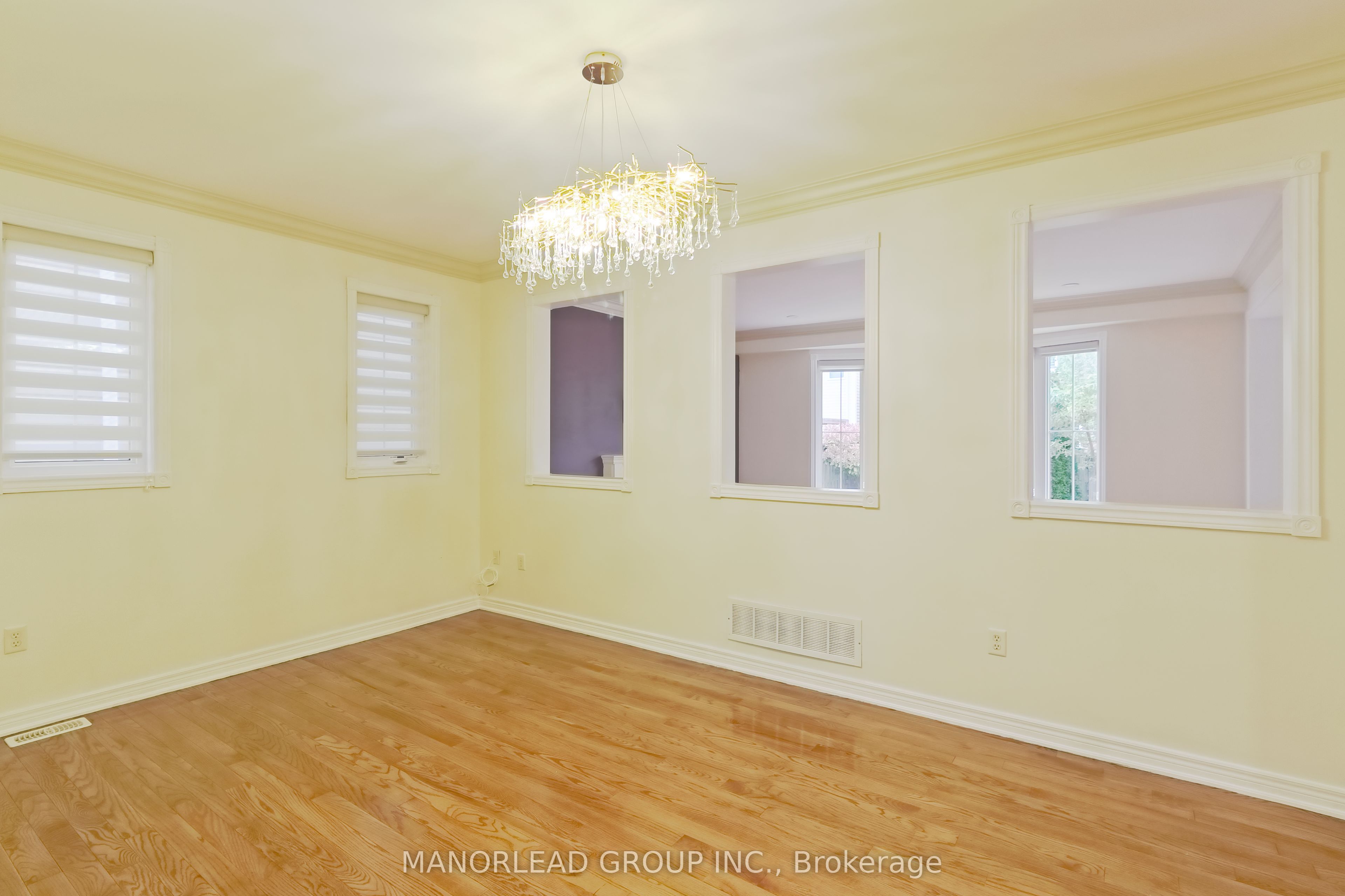 98 Holsted Drive Property Photo 6