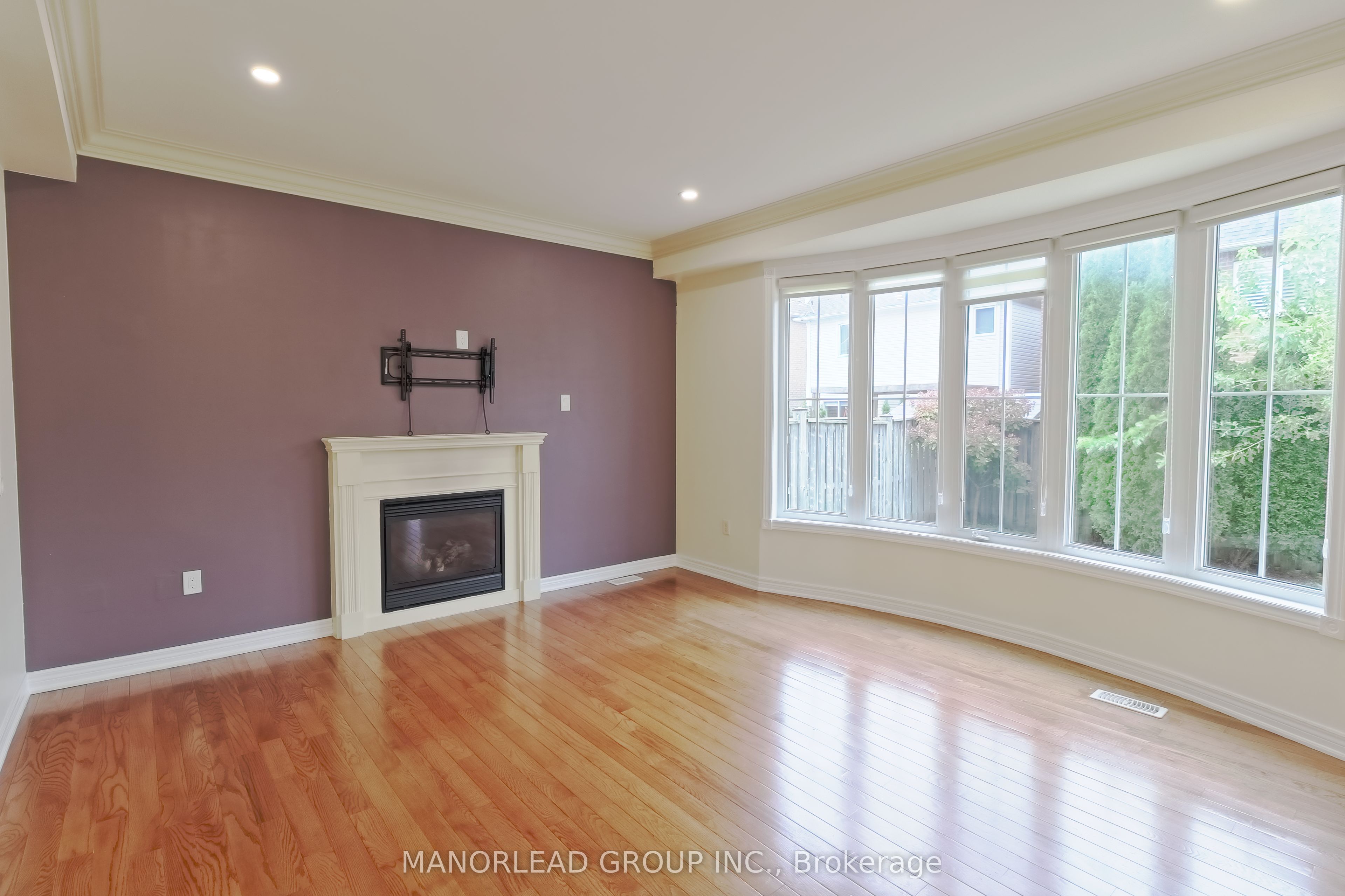 98 Holsted Drive Property Photo 8