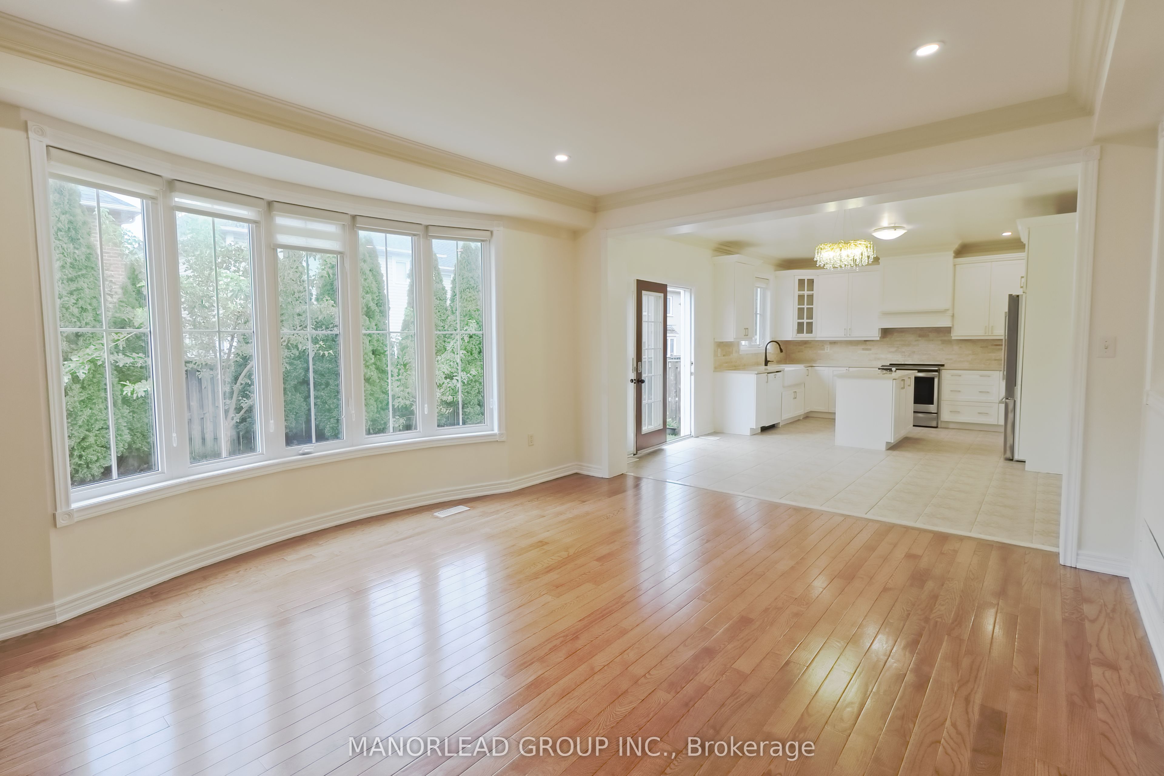 98 Holsted Drive Property Photo 9