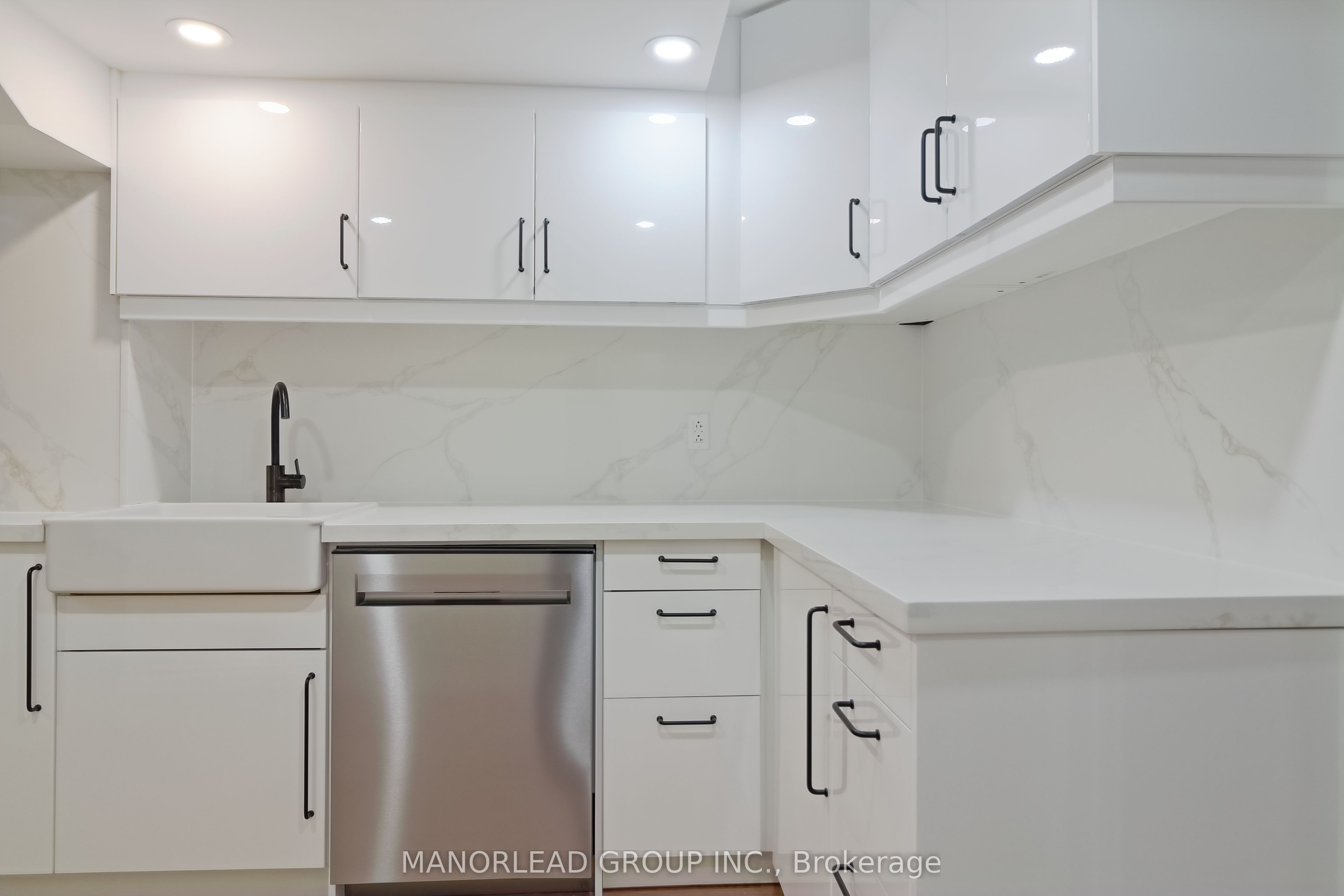 98 Holsted Drive Property Photo 38