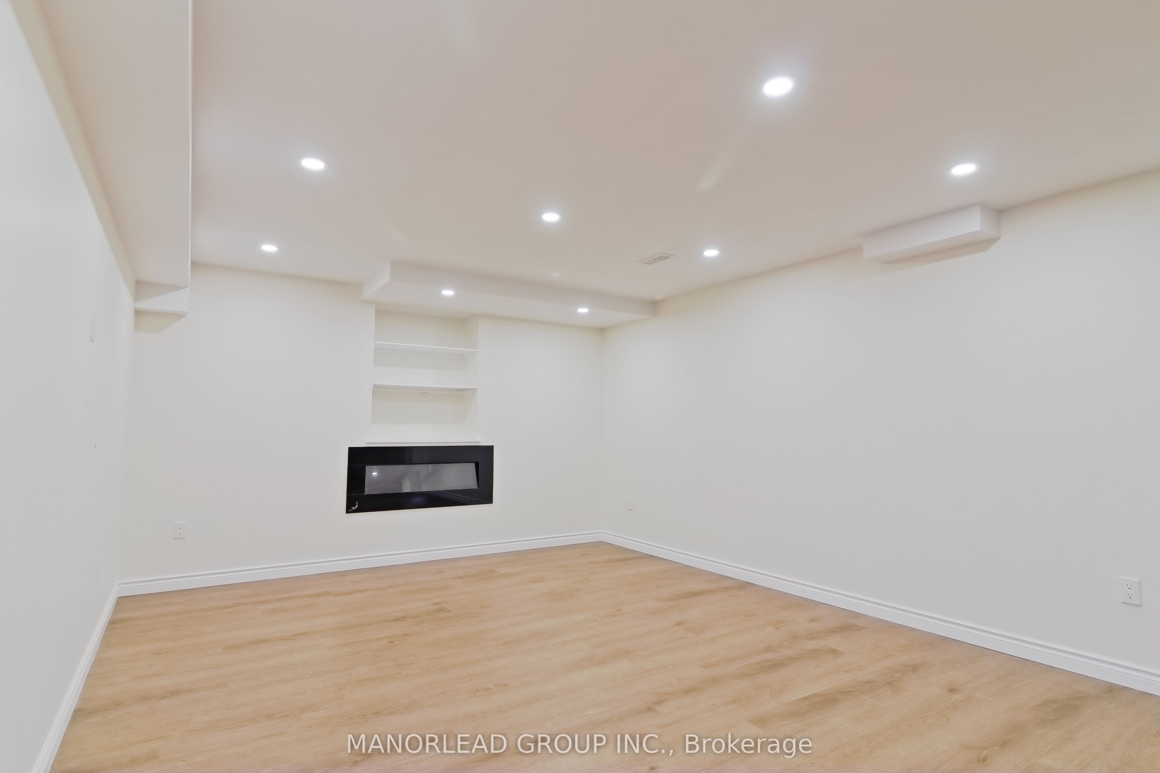 98 Holsted Drive Property Photo 40