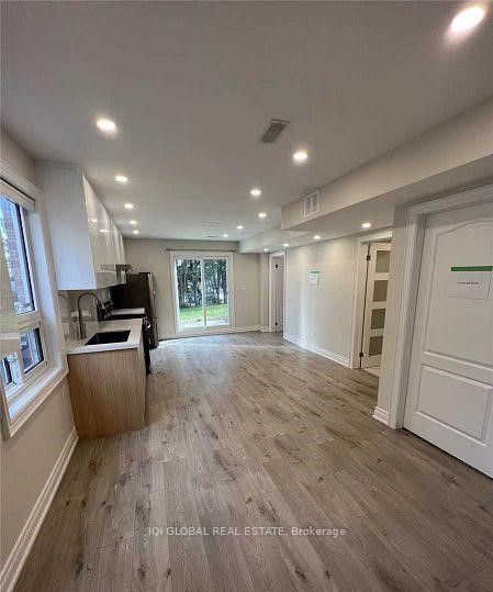 92 Heatherside Drive Main Property Photo 5