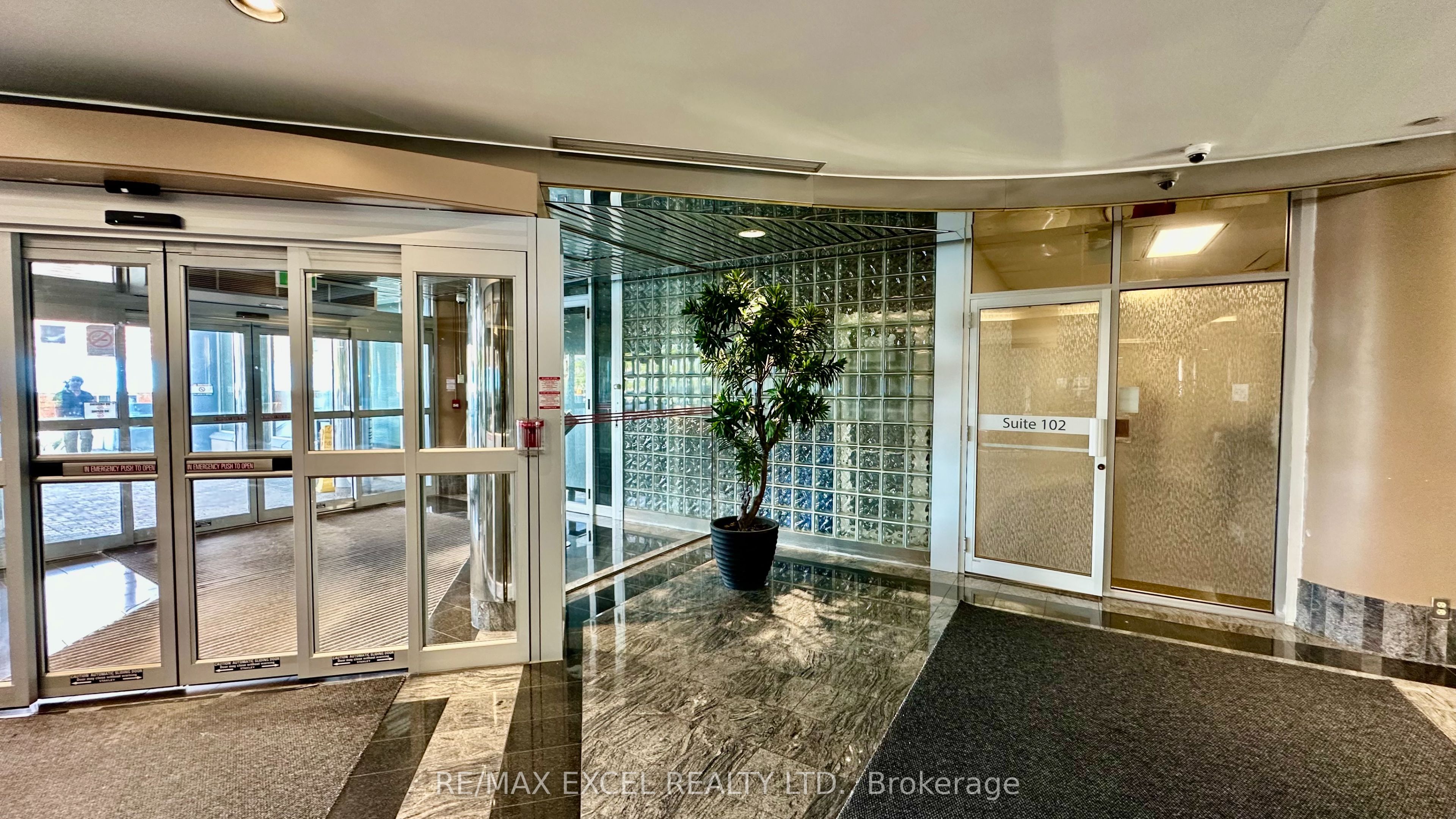 55 Town Centre Court 100 Property Photo 2